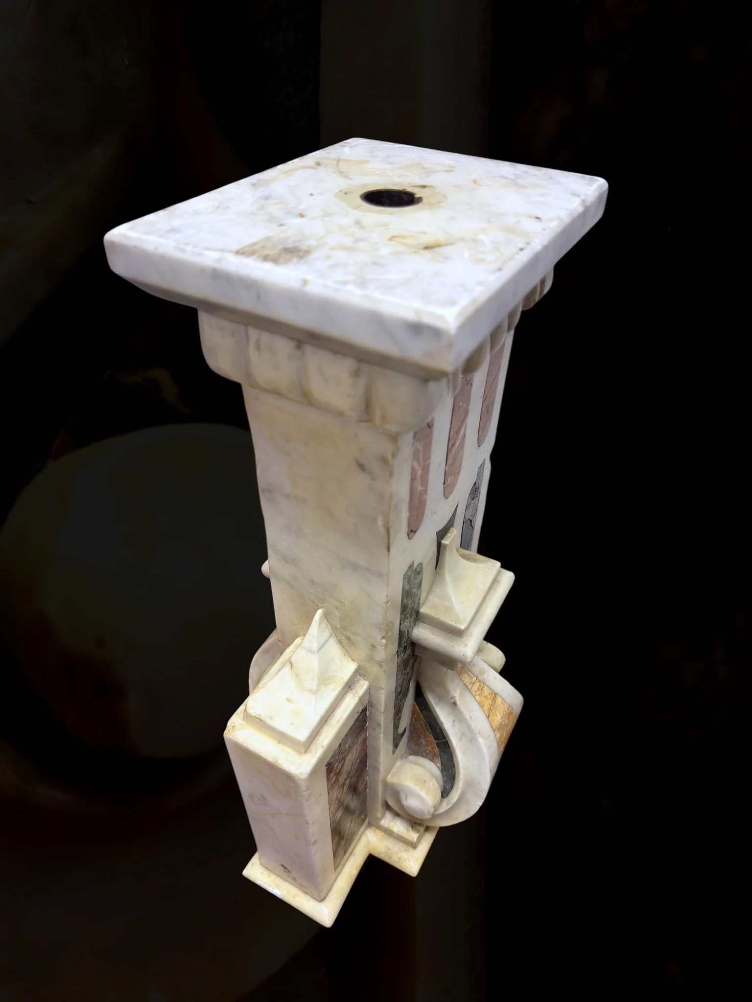 White marble console veneered with fine marbles17.jpg