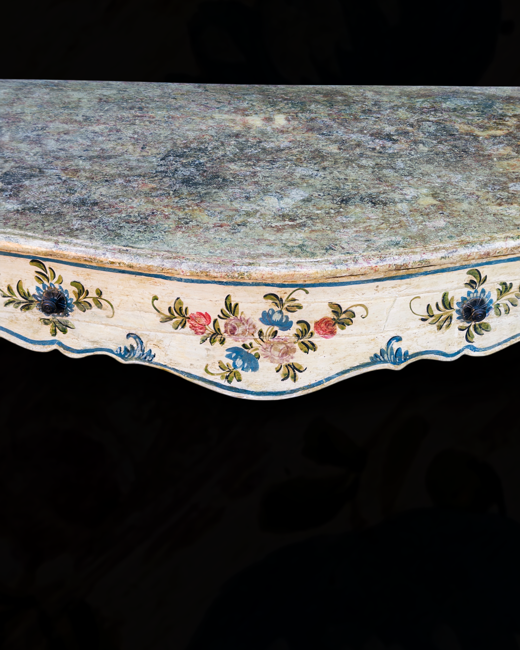 A Genoese LXV side table with faux marble top29.PNG