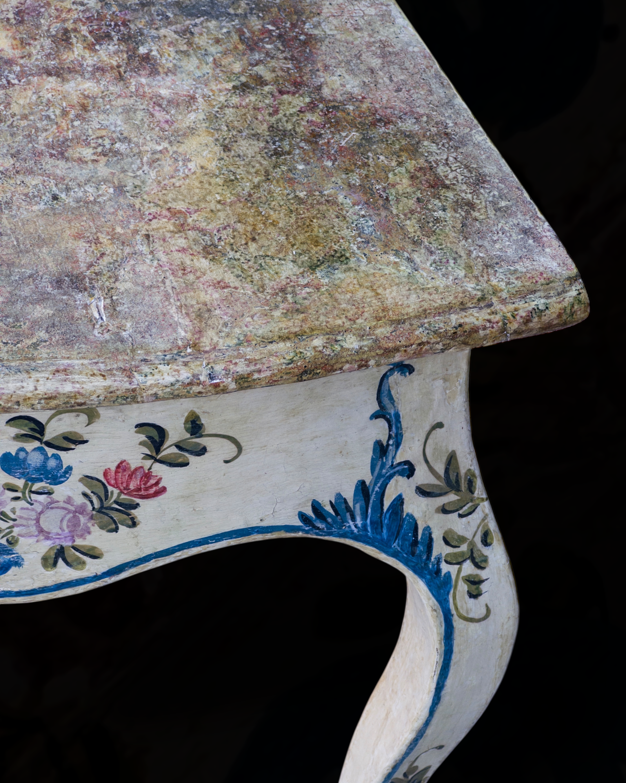 A Genoese LXV side table with faux marble top11.PNG