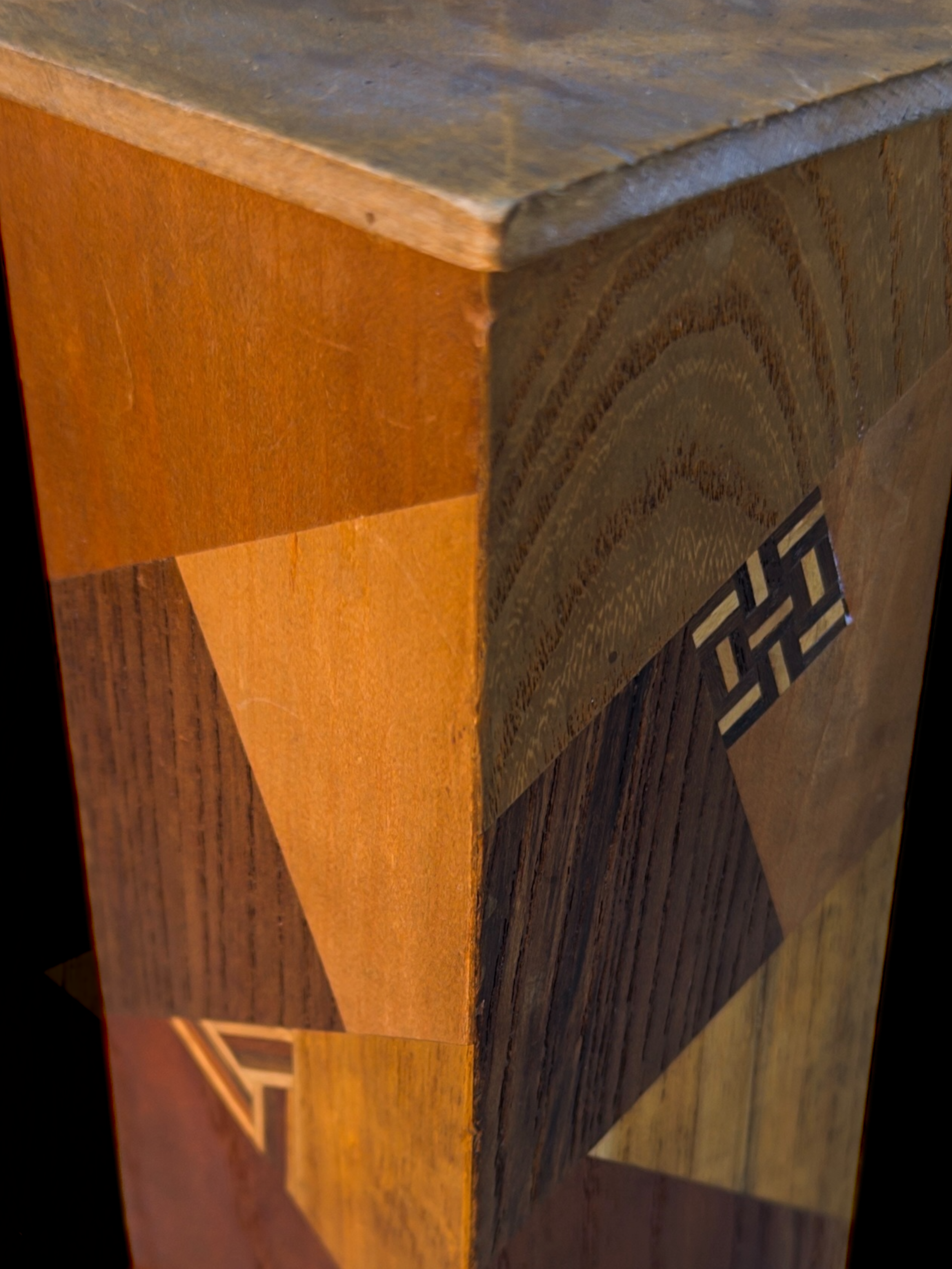 Wooden money box 14.PNG