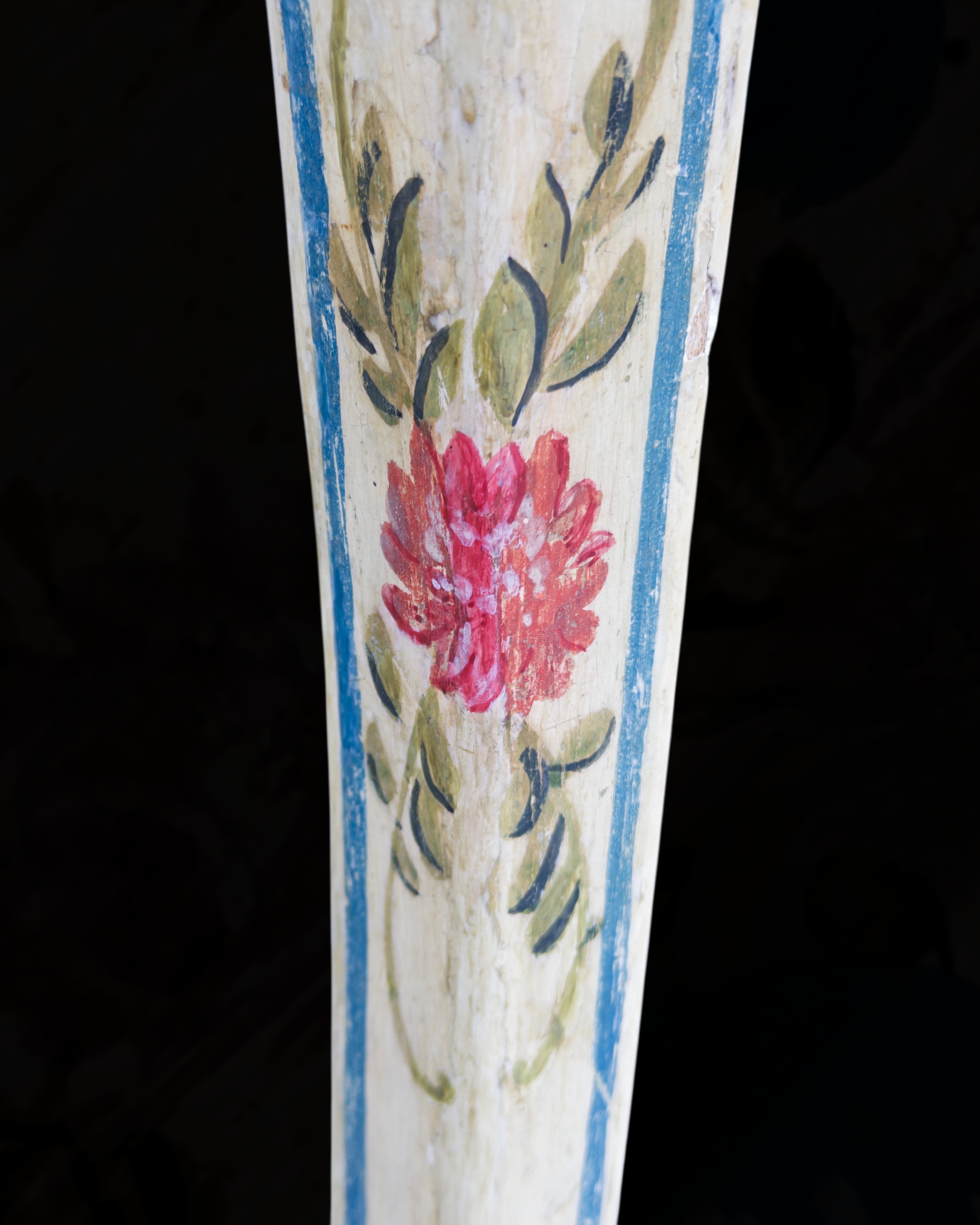 A Genoese LXV side table with faux marble top19.PNG