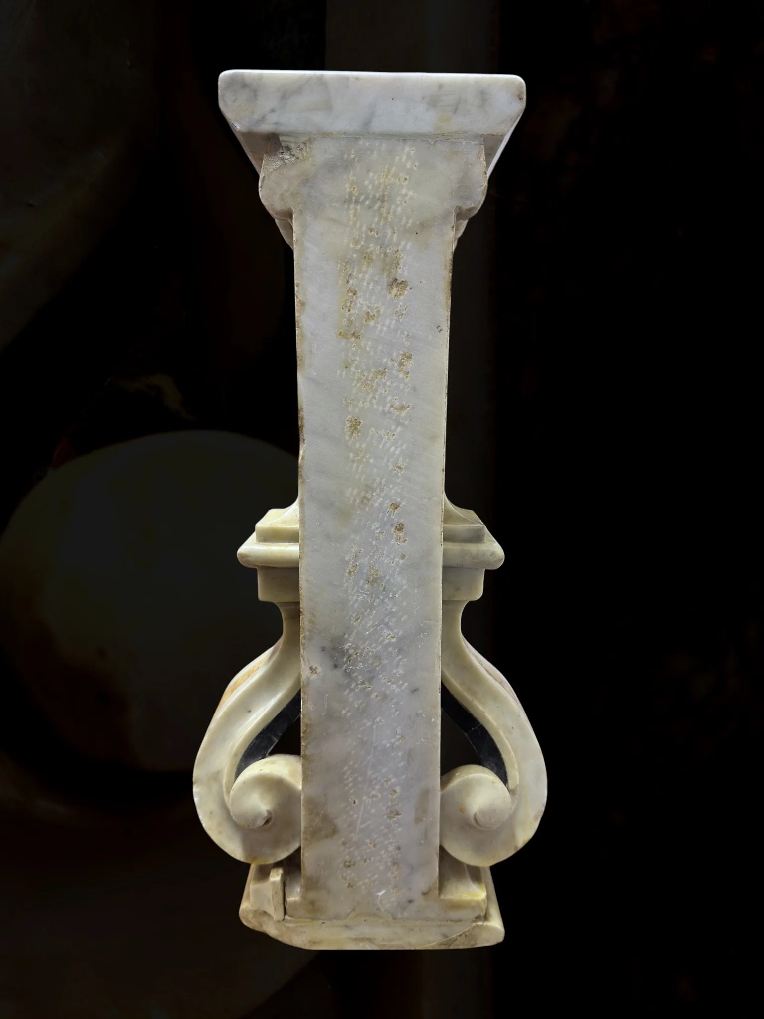 White marble console veneered with fine marbles9.jpg