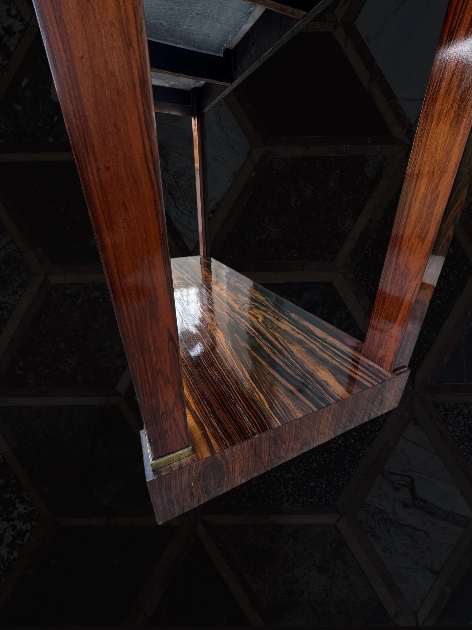 vivioliarteantica_consolle impero con marmo e pietre dure20.jpg