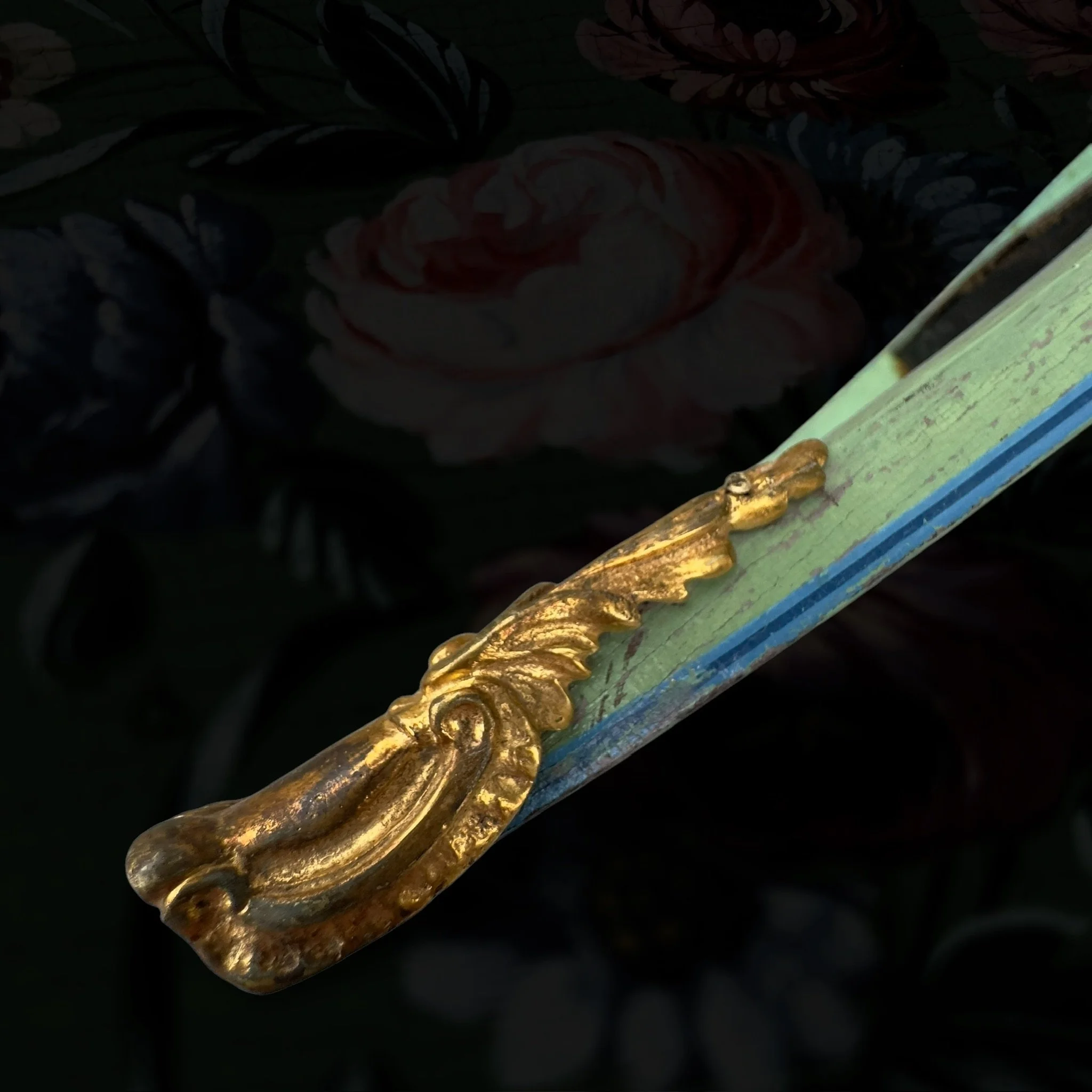 vivioliarteantica_A small LXV table with a side drawer28.jpg