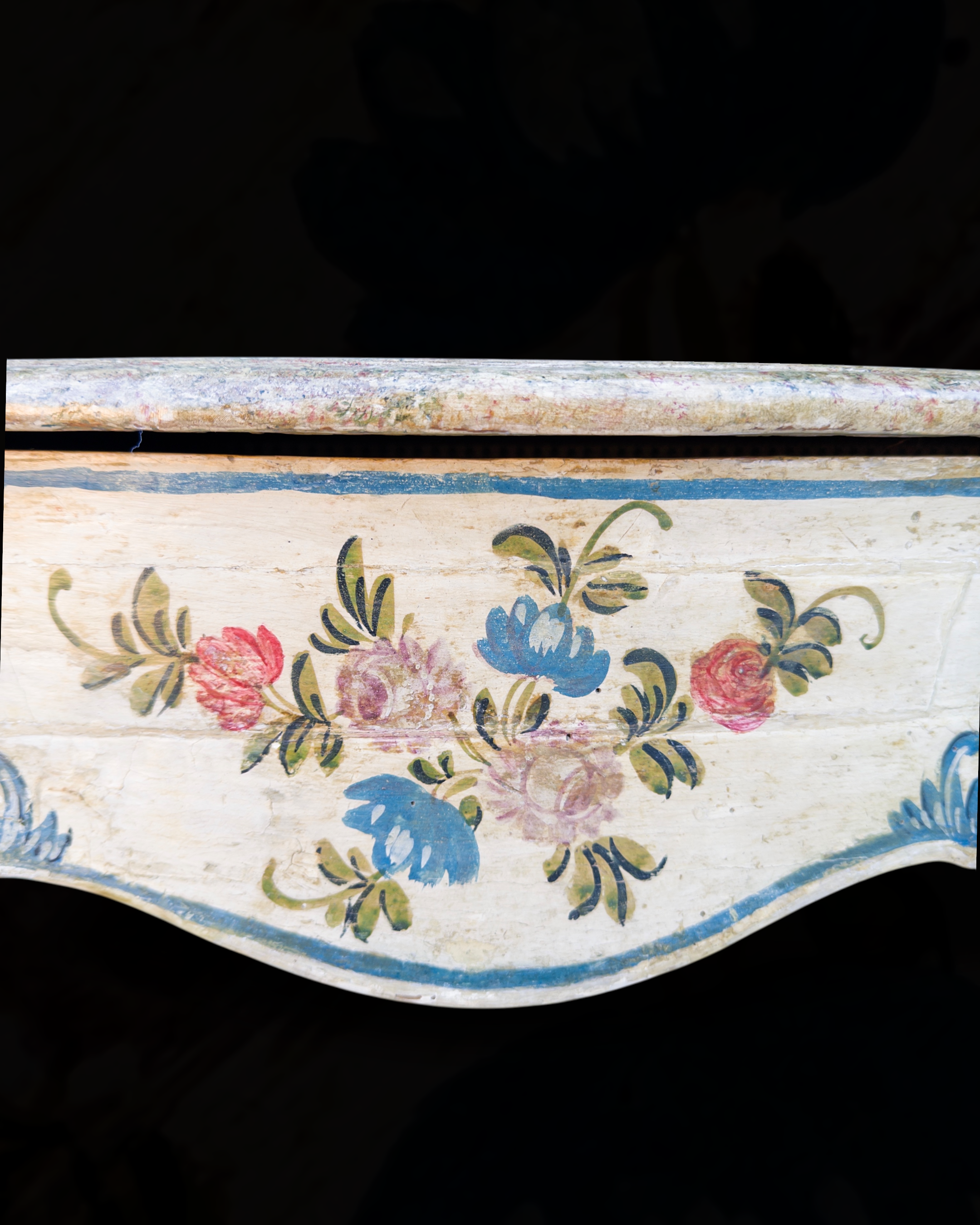 A Genoese LXV side table with faux marble top12.PNG