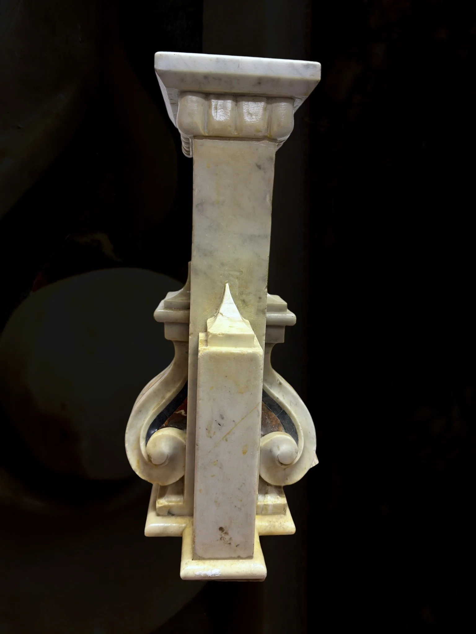 White marble console veneered with fine marbles22.jpg