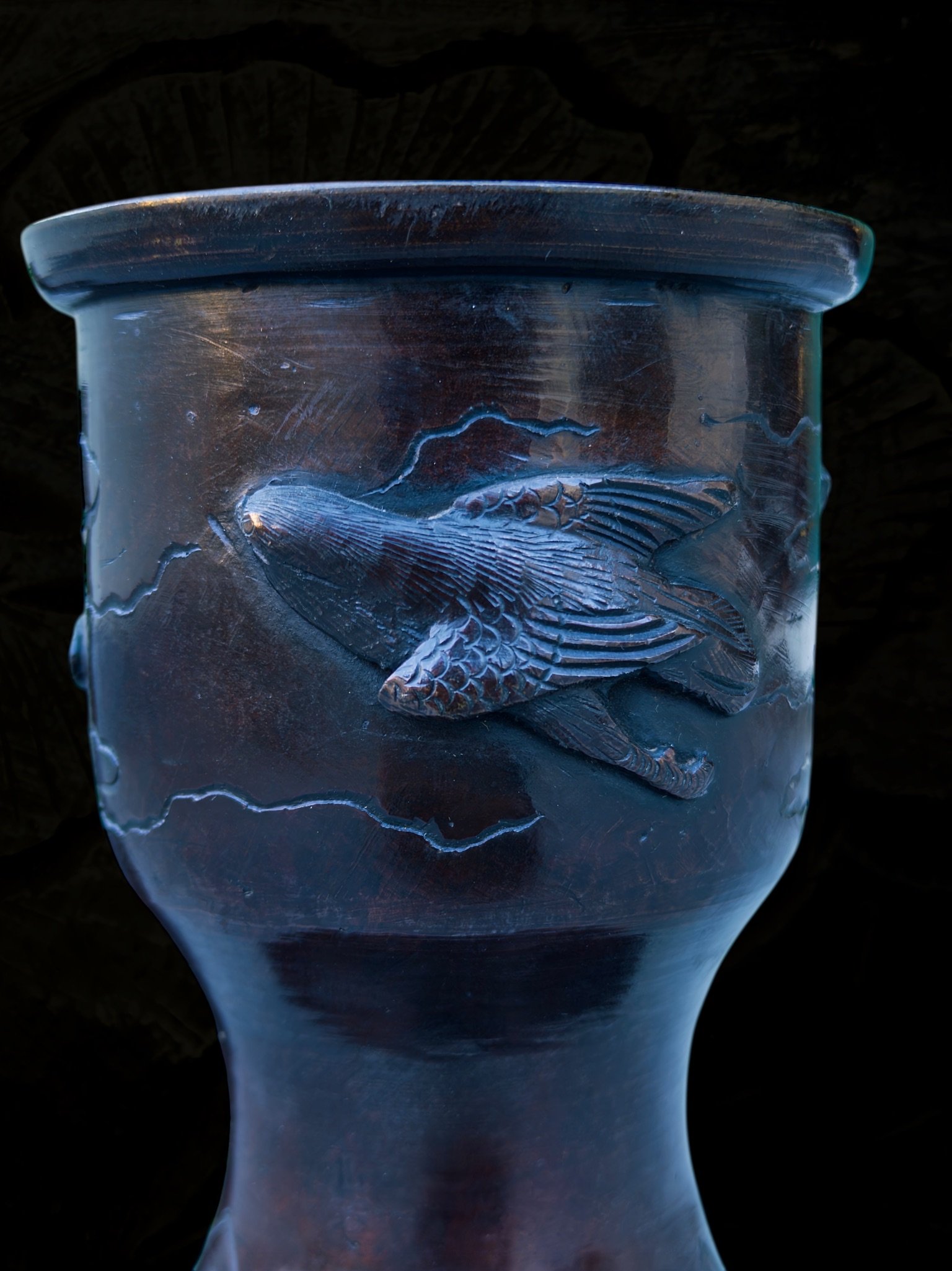 A pair of bronze vases. Japan. XIX Century. Height cm 294.PNG