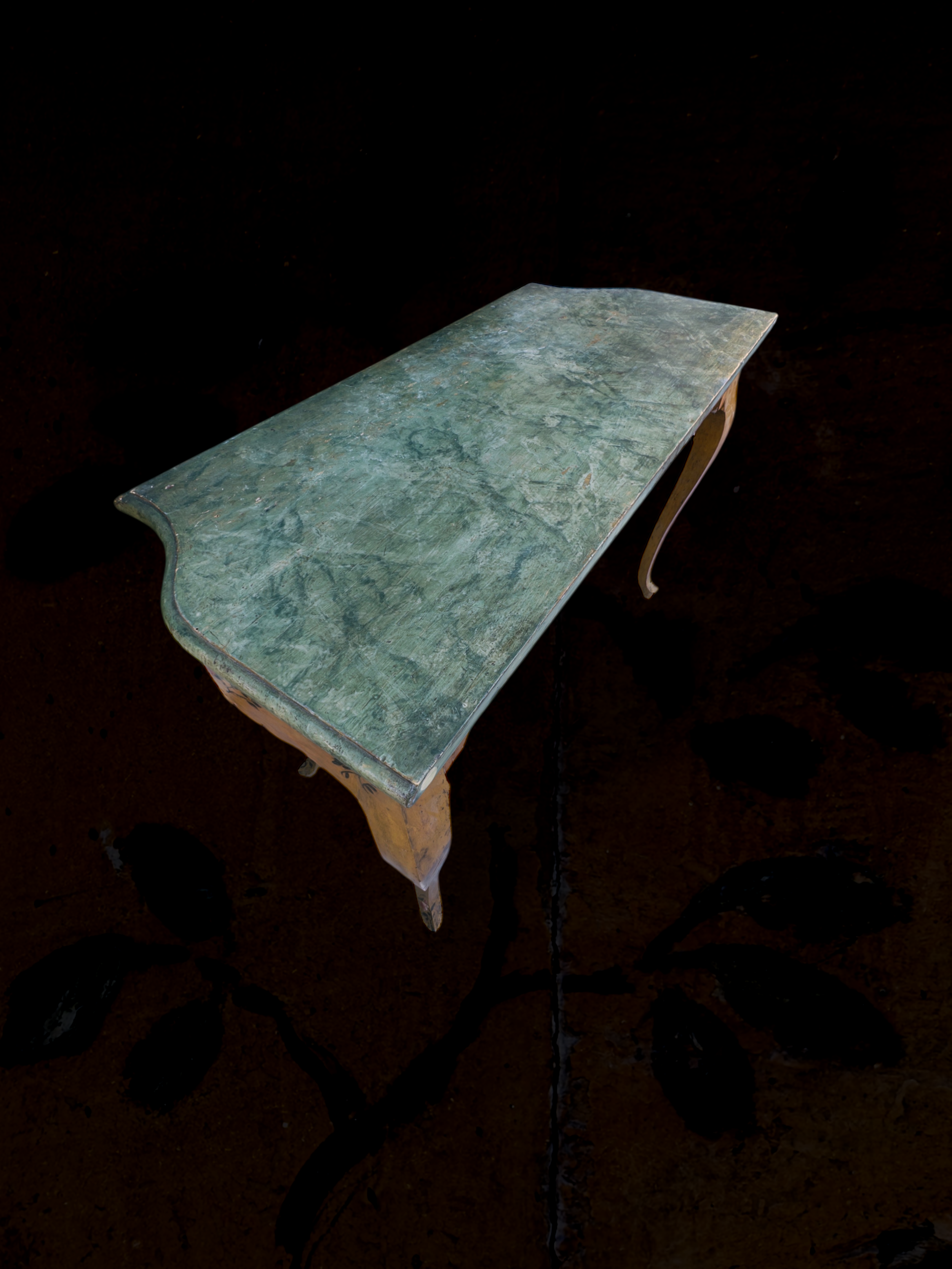 A Genoese LXIV laquered polychrome side table with faux marble top15.PNG