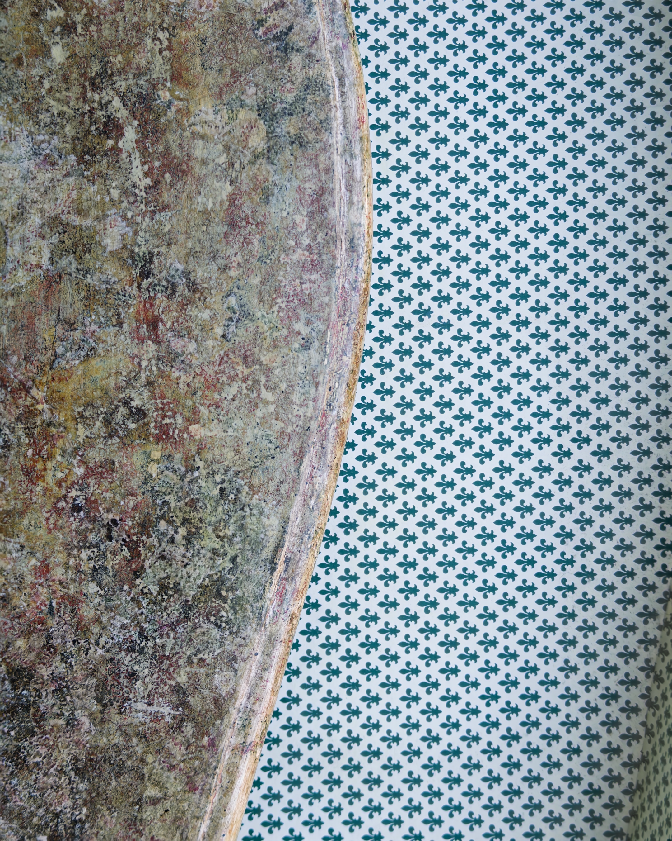 A Genoese LXV side table with faux marble top24.PNG