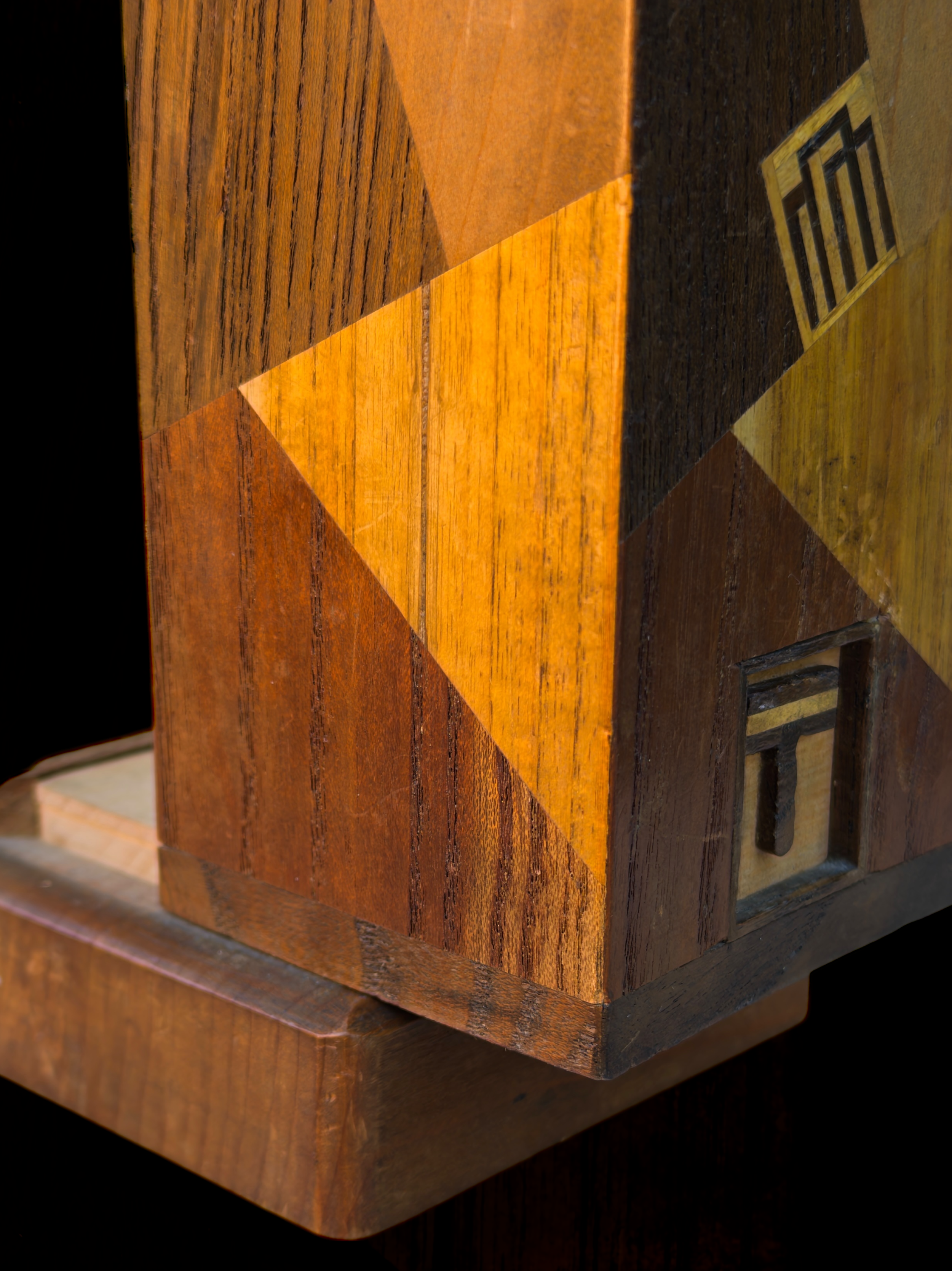 Wooden money box 19.PNG