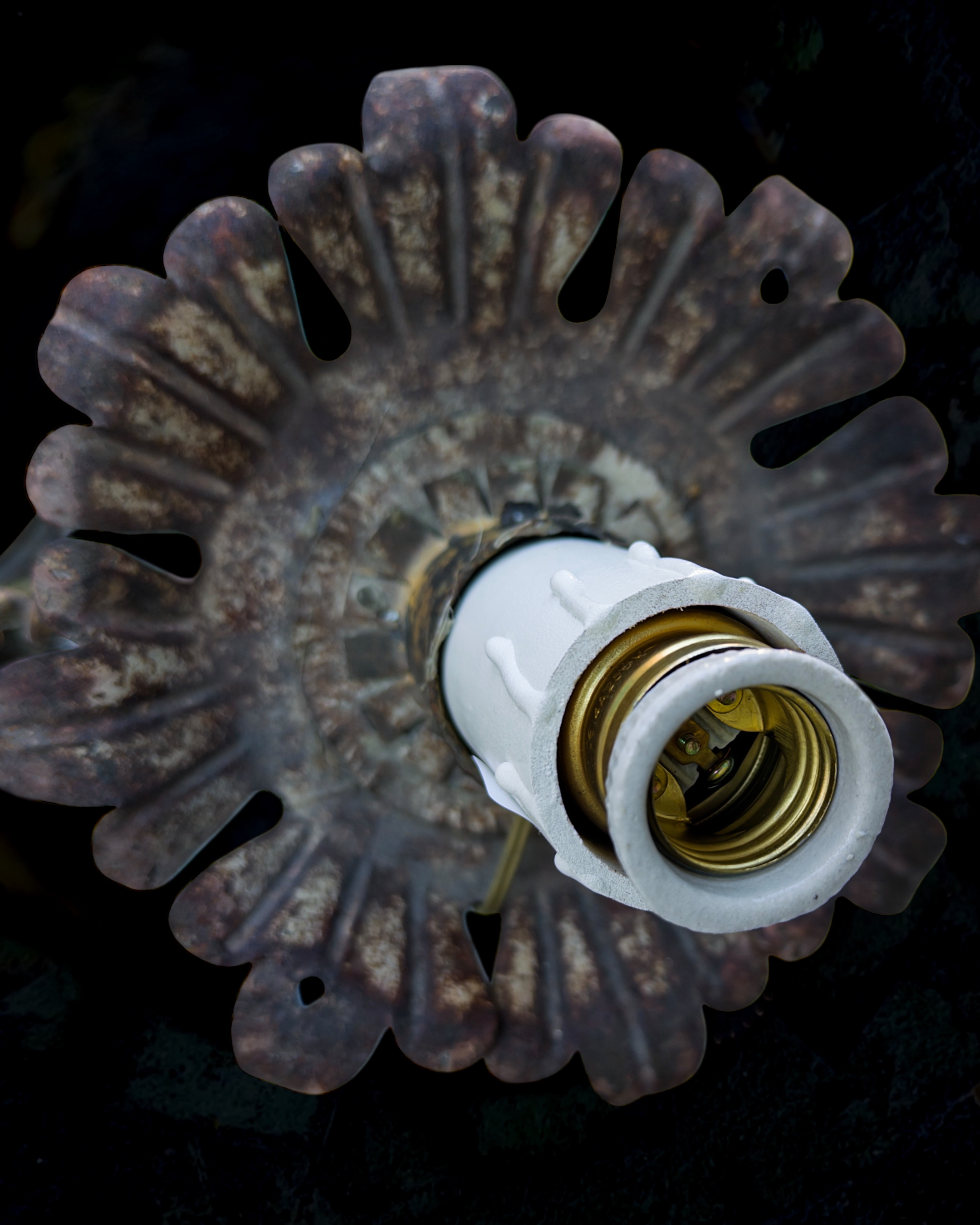 A pair of polychrome iron arms torcheres12.PNG