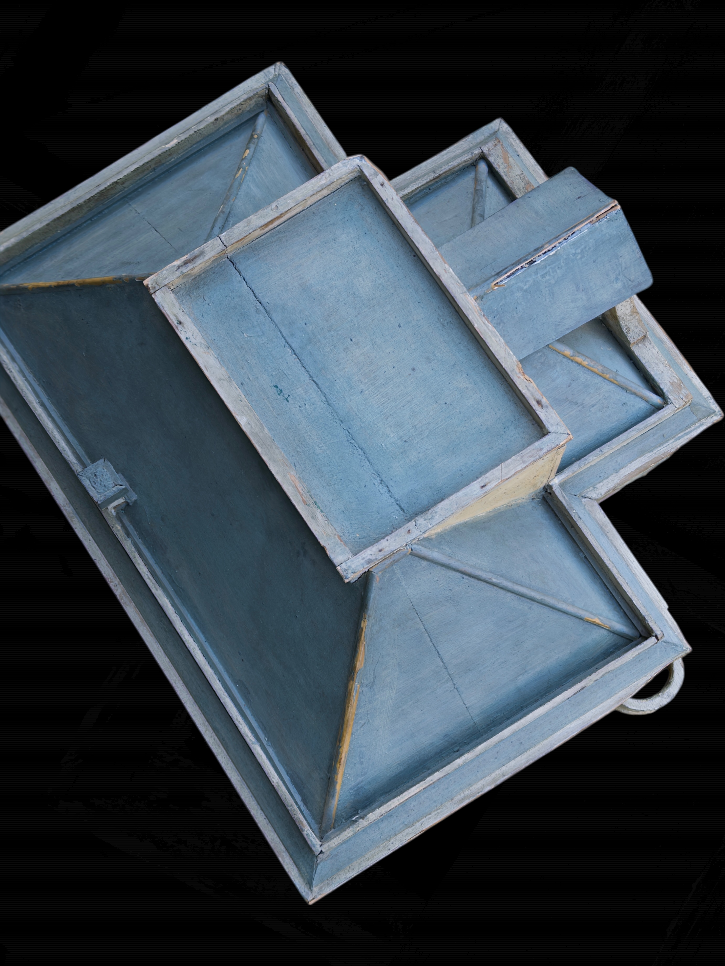 A maquette of an italian villa in the italian riviera24.PNG