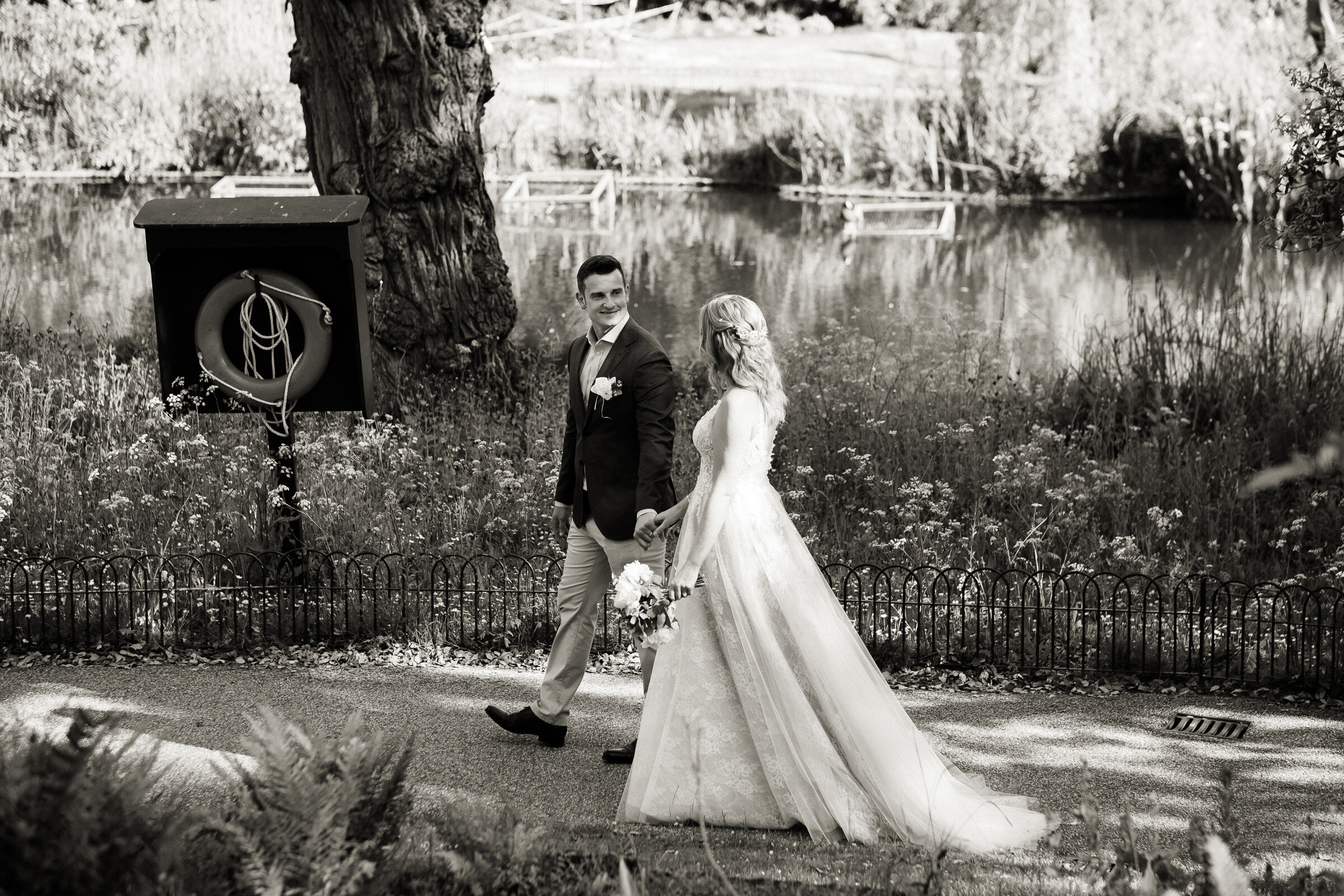 Wedding photoshoot at the Regent's Park
