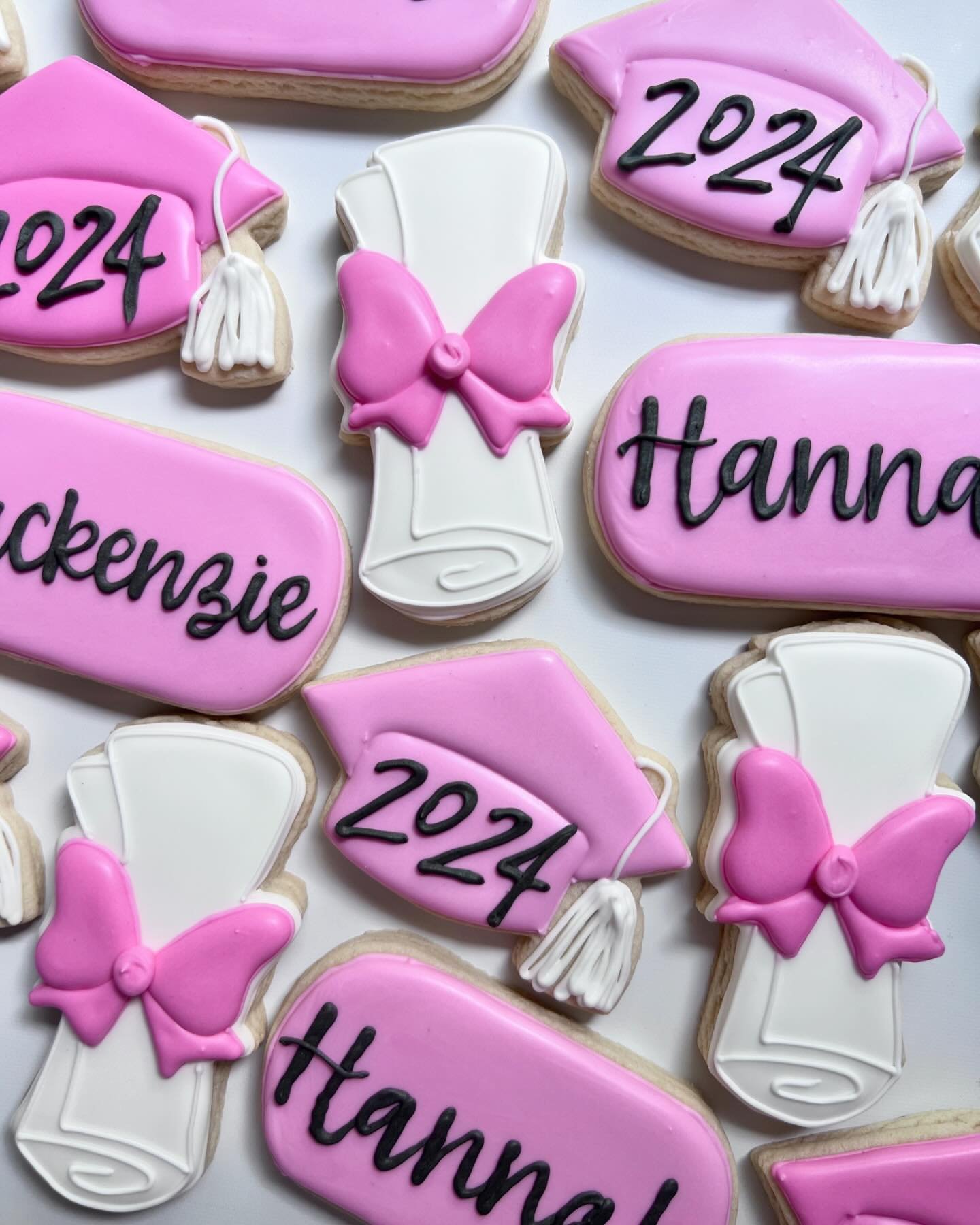 Grad season is in full effect here! Have you ordered treats for your grad yet!?