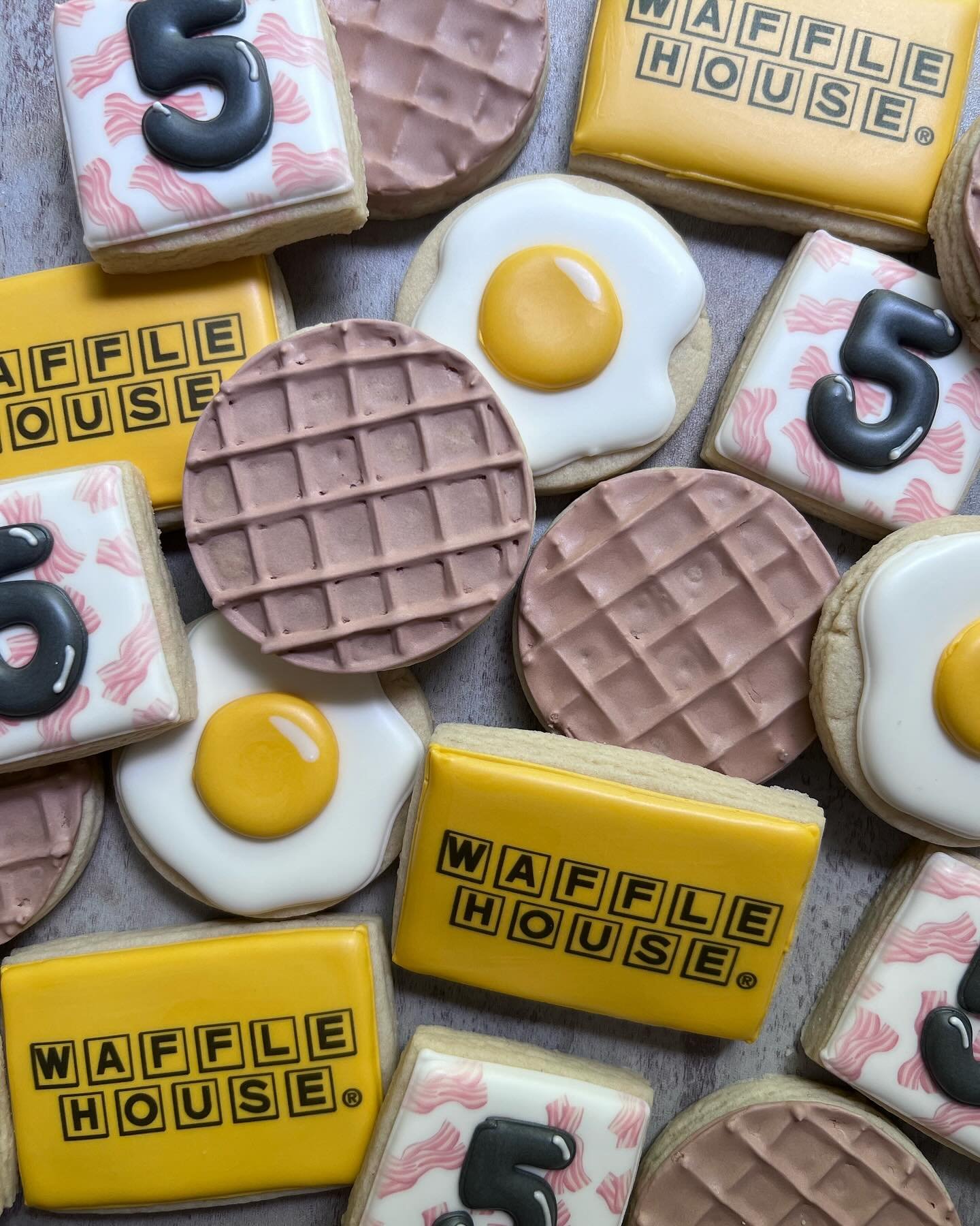 A Waffle House birthday? Say less! 🧇🍳