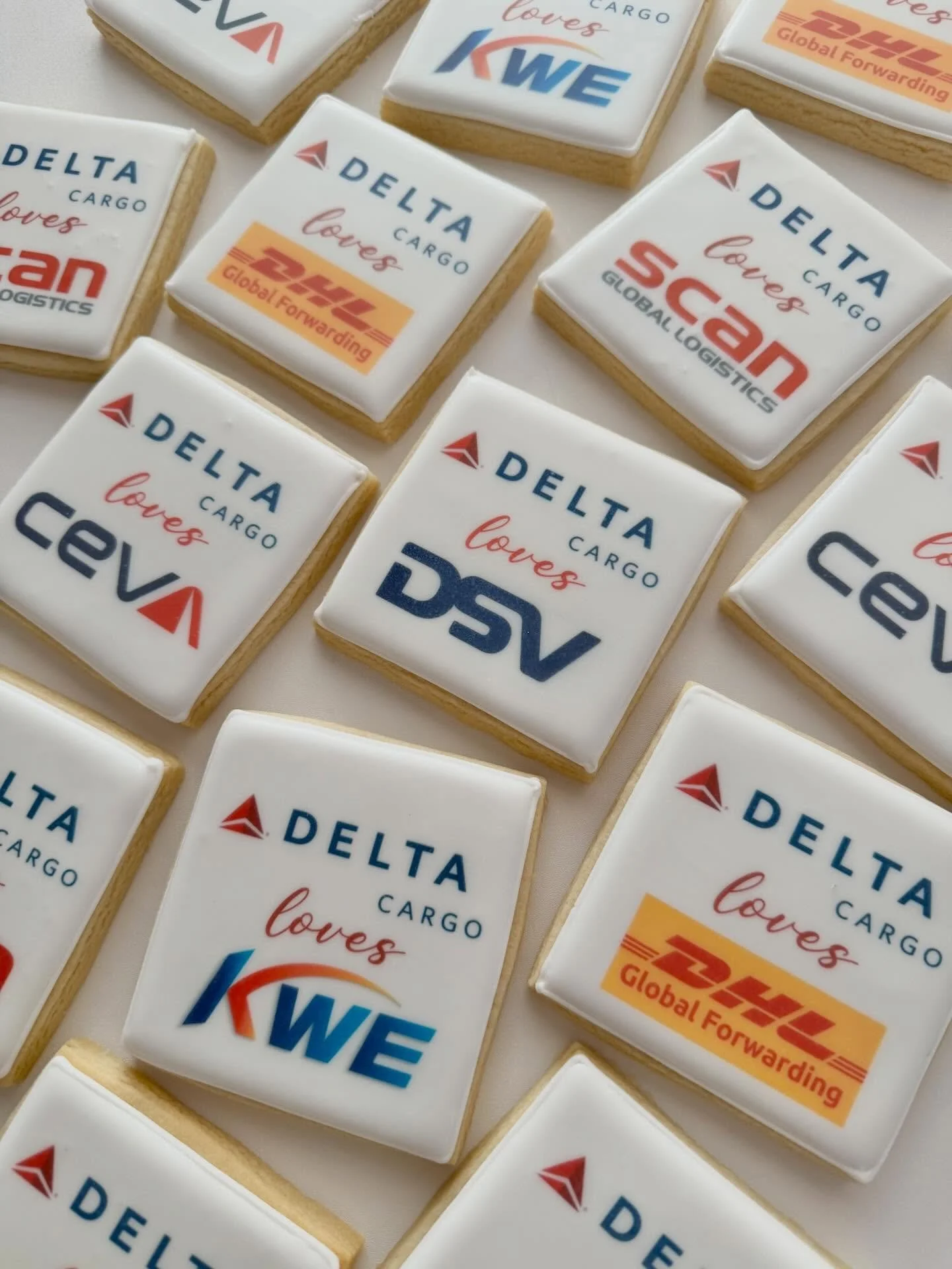 Want to impress clients without sending another boring email?
Logo cookies do the talking. 🍪
Perfect for closings, launches, corporate events, and thank you gifts that actually get remembered.