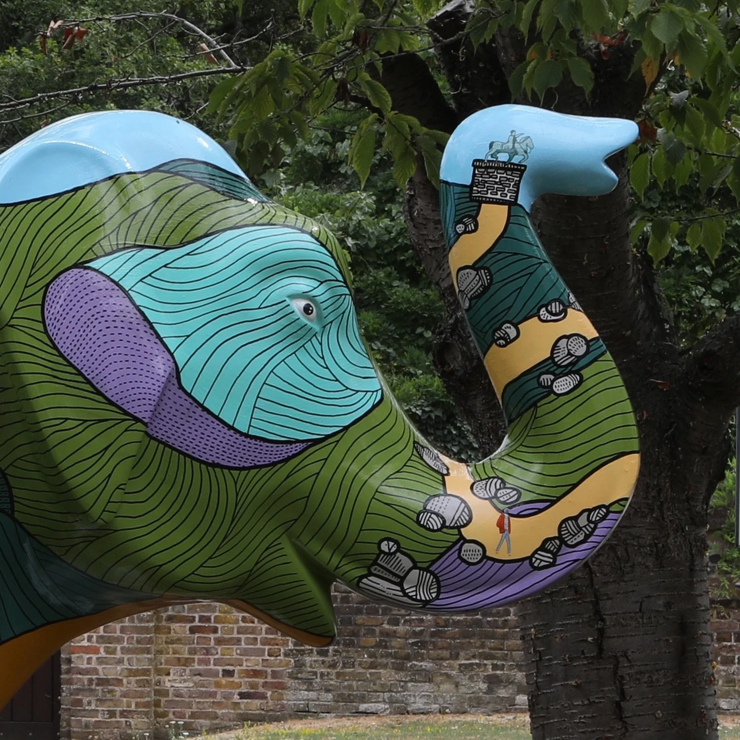 I&rsquo;ve been back and forth to Windsor a few times recently. Checking in on the elephant and also collecting more of the other creations on the app. 

The first time I was joined by the amazing @jesslong87  and the sponsor Jayflex Aggregates and s