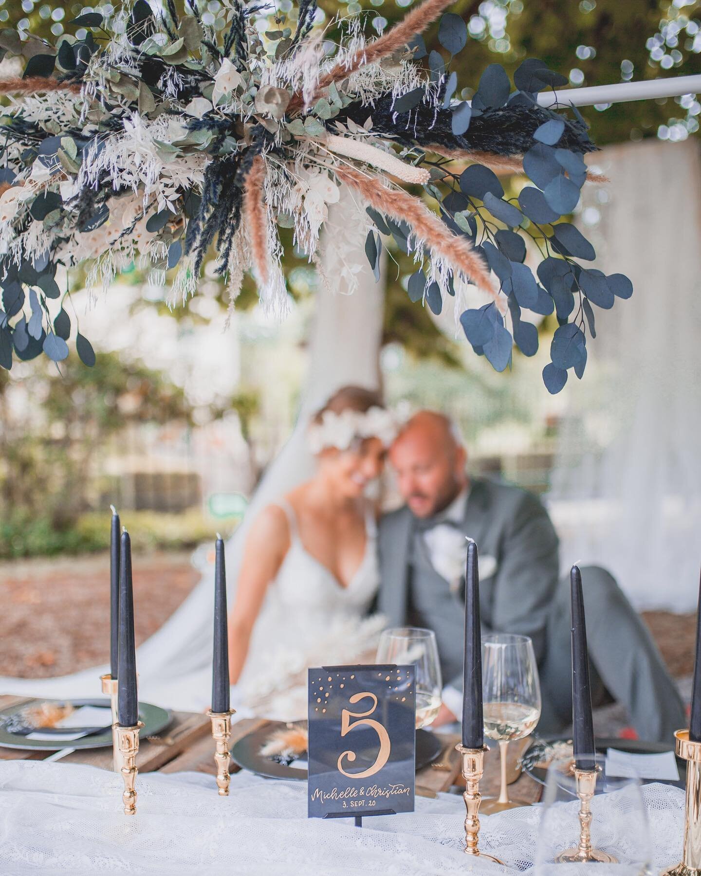 Boho Wedding 🤍🤍 
#black #green #white 
⠀⠀⠀⠀⠀⠀⠀⠀⠀
 #follow #followme #love #photooftheday #instagramers #branded #instabrands #flowers #flowerstagram  #wedding #hochzeit #heidelberg #dekoverliebt #hochzeit #instabraut #vintage #traumhochzeit #weddin