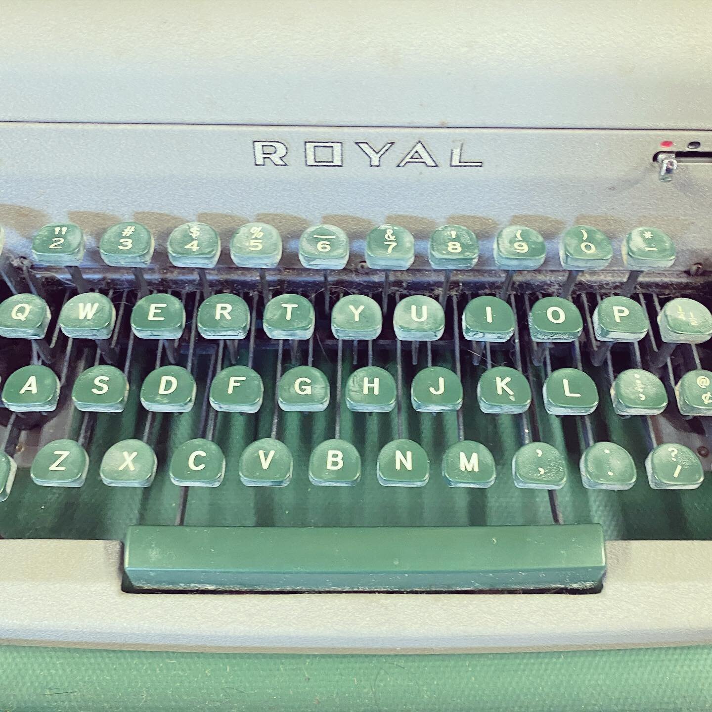 Happy July! Here&rsquo;s a cool old mint-green typewriter, just because. We&rsquo;re excited to start sharing more about our new fall books, so stay tuned!

#amwriting #amreading #weekendvibes #vintagetypewriter #summerbreak #booksbooksbooks #juneroa