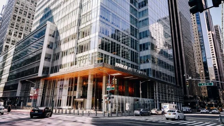 'Racial bias runs deep' at America's largest banks, study says