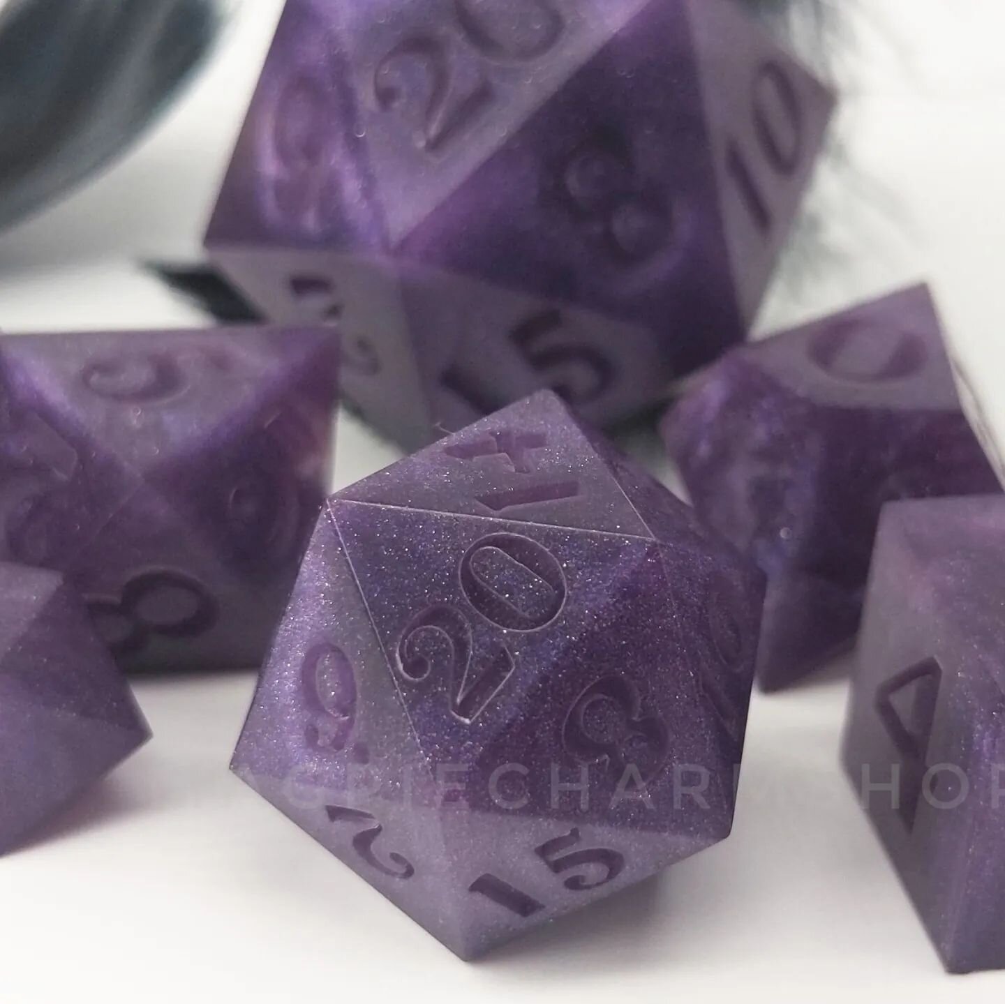 🤫
Yes I still exist! Motivation comes and goes but dice are eternal. New molds are curing, new plans are forming, and new dice are coming into being.
.
.
#dice #d20 #dnd #handmadedice #homebreweddice #magpiecharm #dicemakers #resincasting  #ttrpg #d