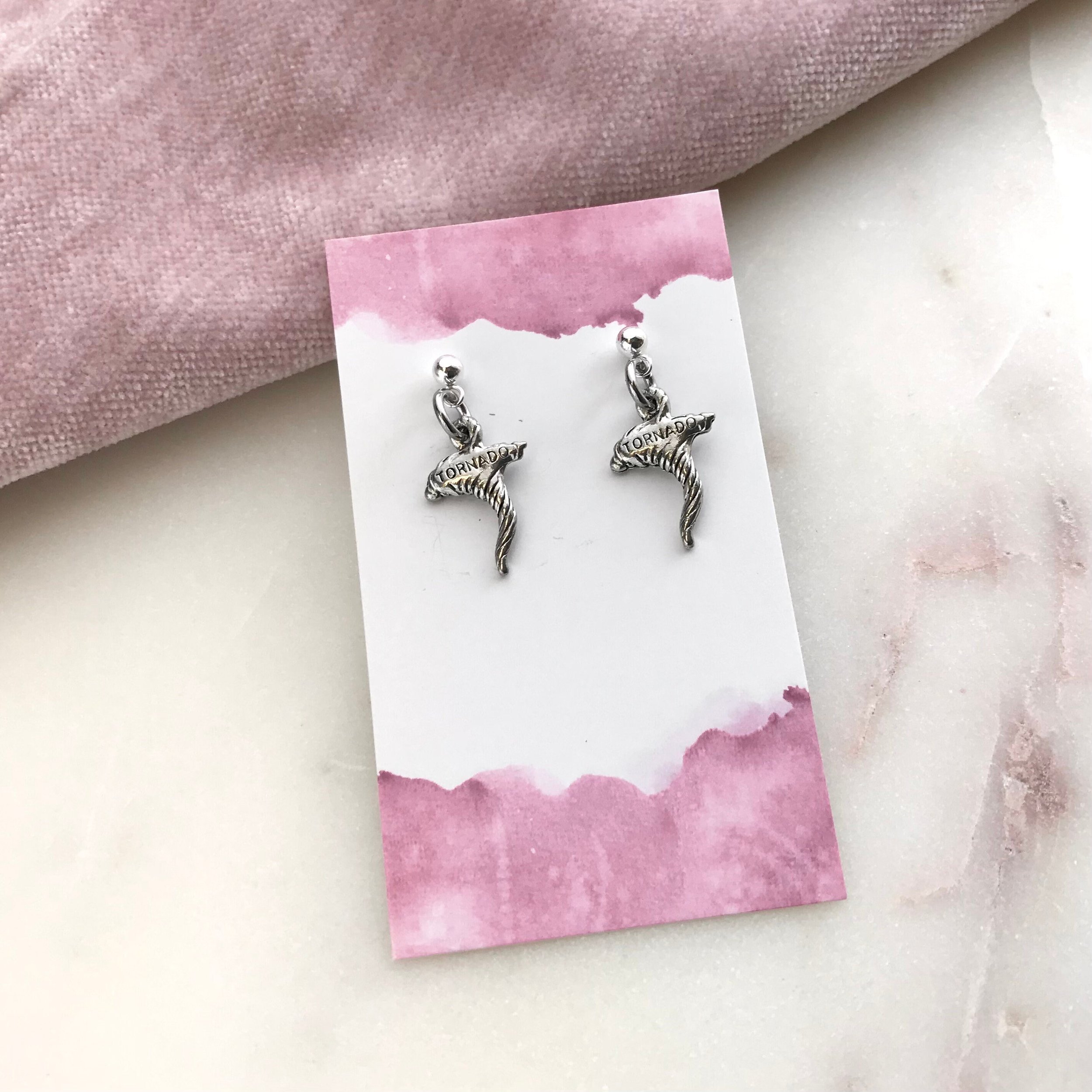 https://i.etsystatic.com/7187605/r/il/8a7f15/5873070542/il_fullxfull.5873070542_pzfl.jpg