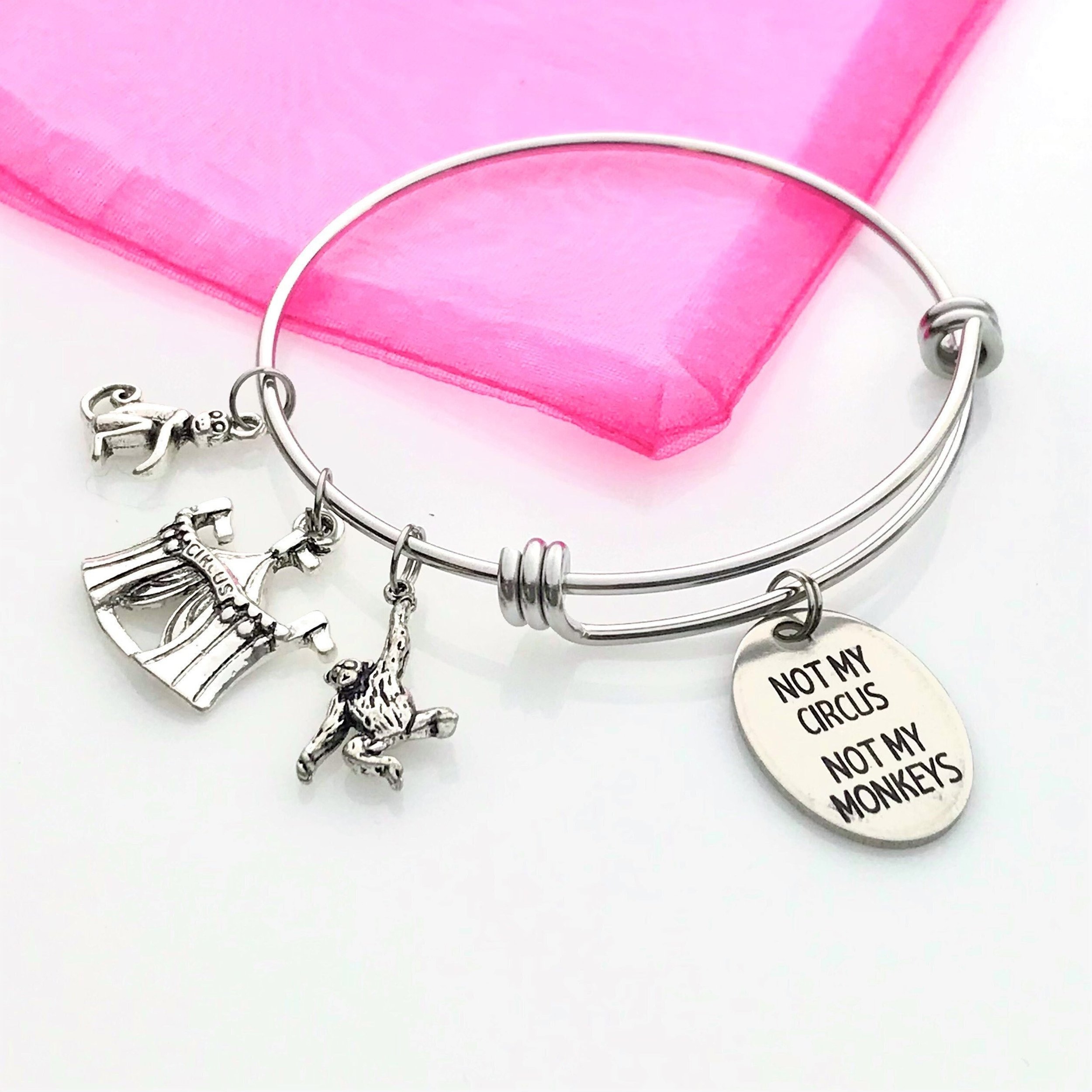 https://i.etsystatic.com/7187605/r/il/aef9e1/3935878056/il_fullxfull.3935878056_2qxc.jpg
