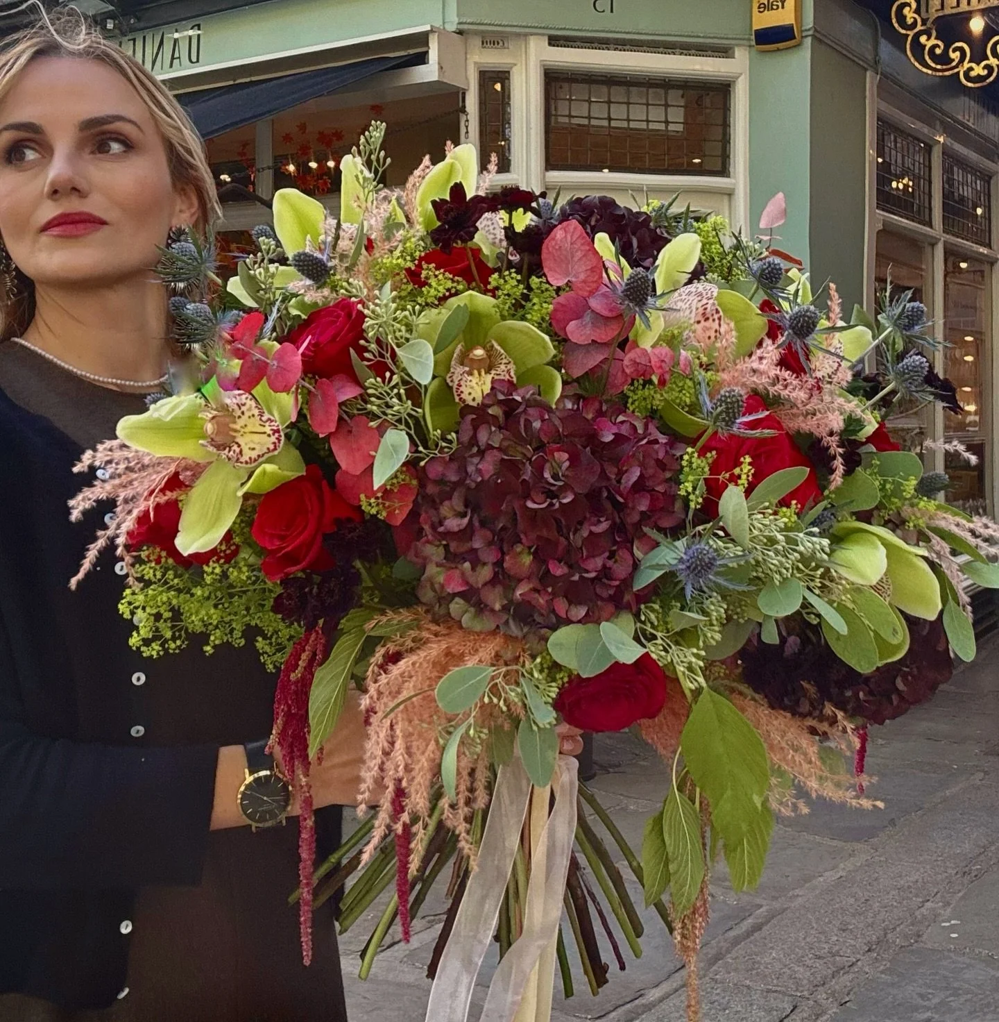 Autumn-Winter Bouquet with lovely almost black hydrangeas, amaranthus, orchids, thistles 
.
.
.
.
#winterflowers #lilacandbloom #florist #luxuryflorist #luxuryflowers #london #hydrangeas