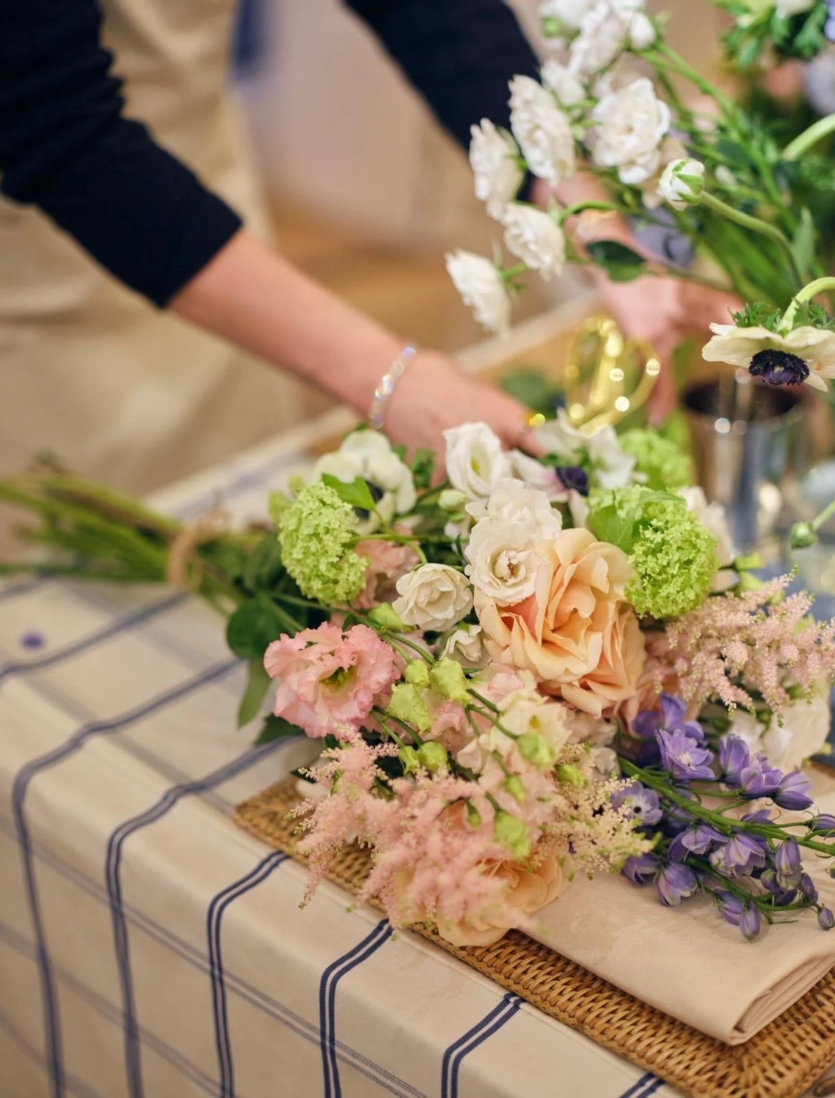premium flowers bouquet workshop.JPG