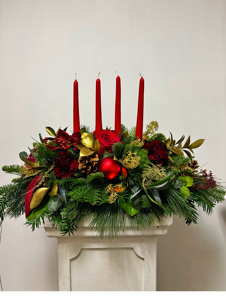 Christmas Candle Table Arrangement