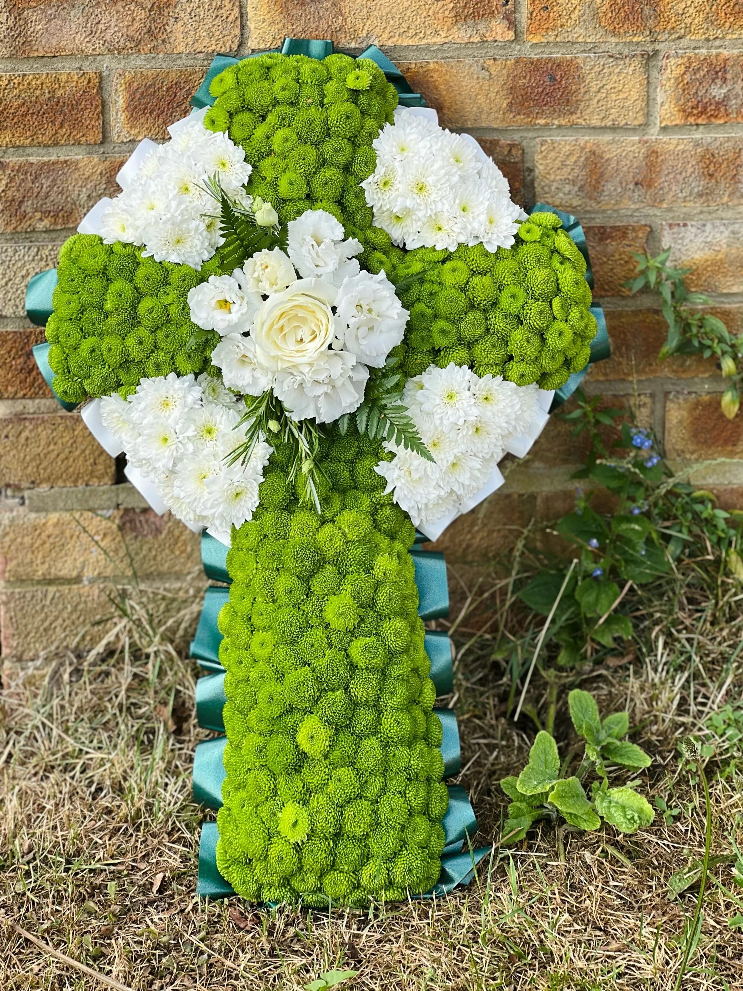 celtic funeral cross isleworth.JPG