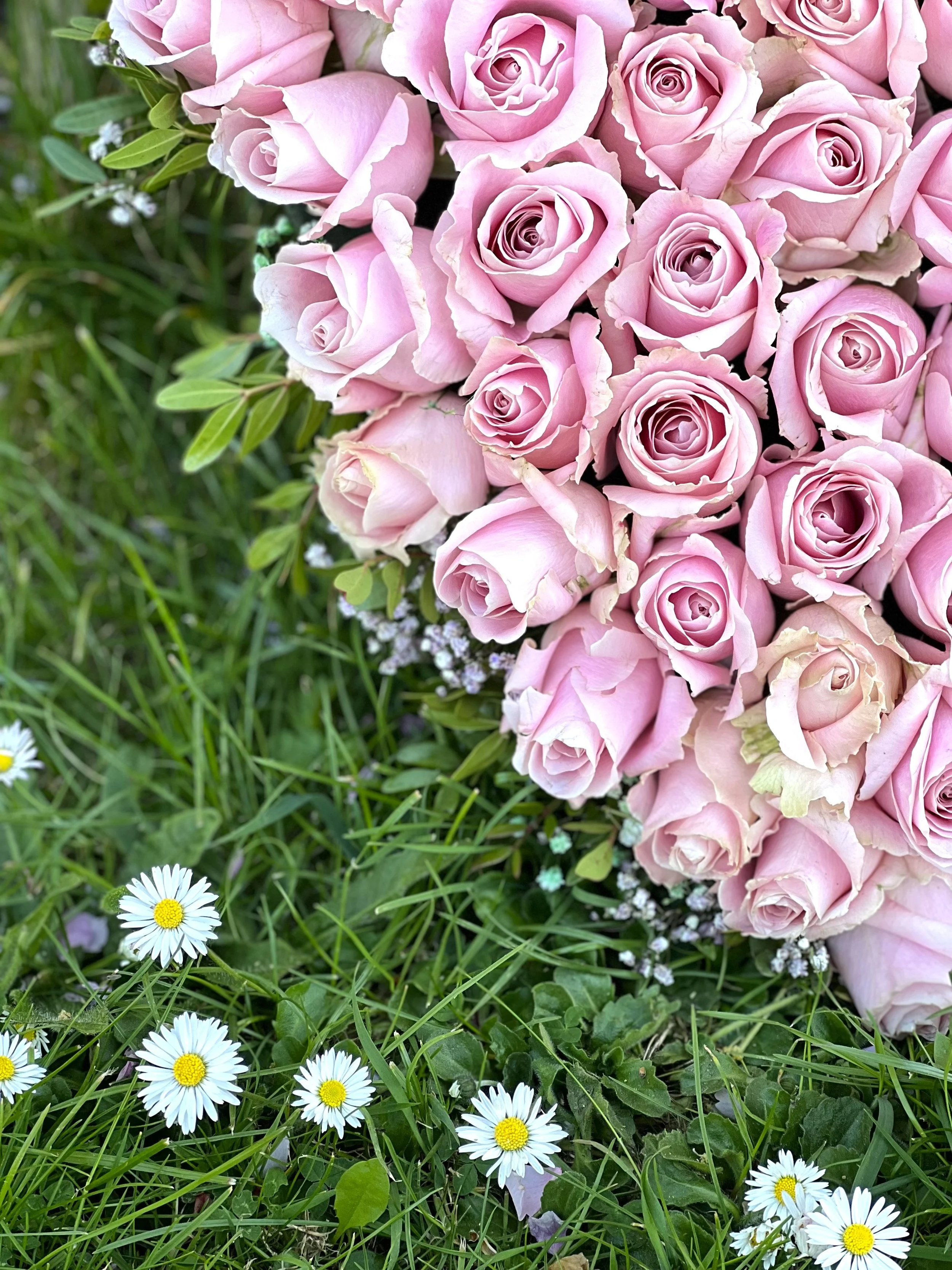 heart with pink roses funeral tribute