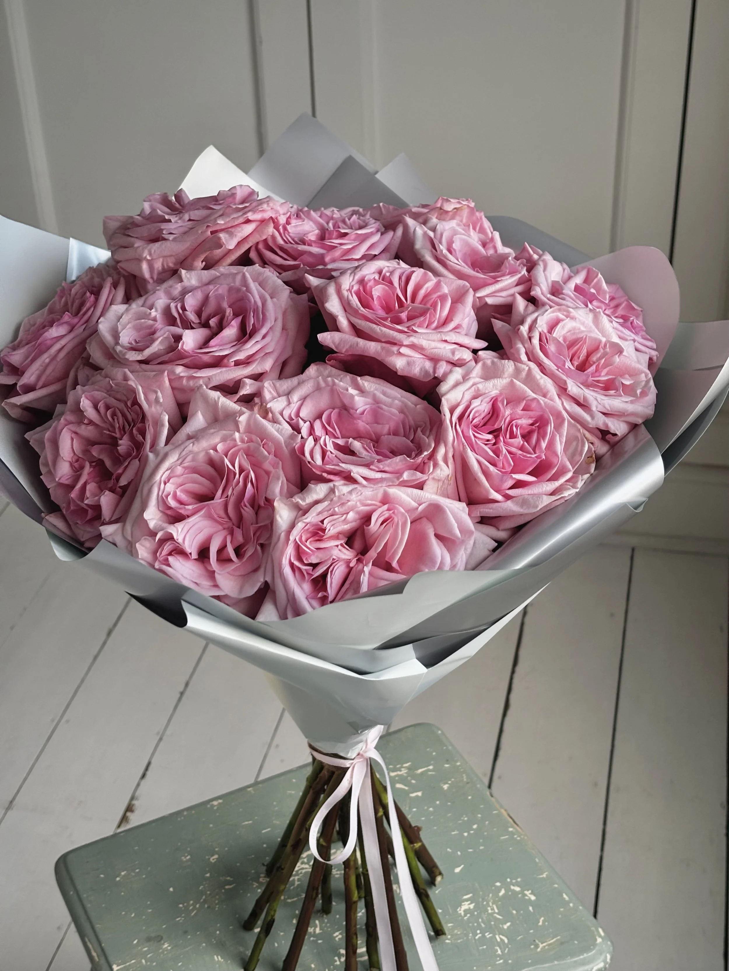 pink scented roses bouquet.jpeg