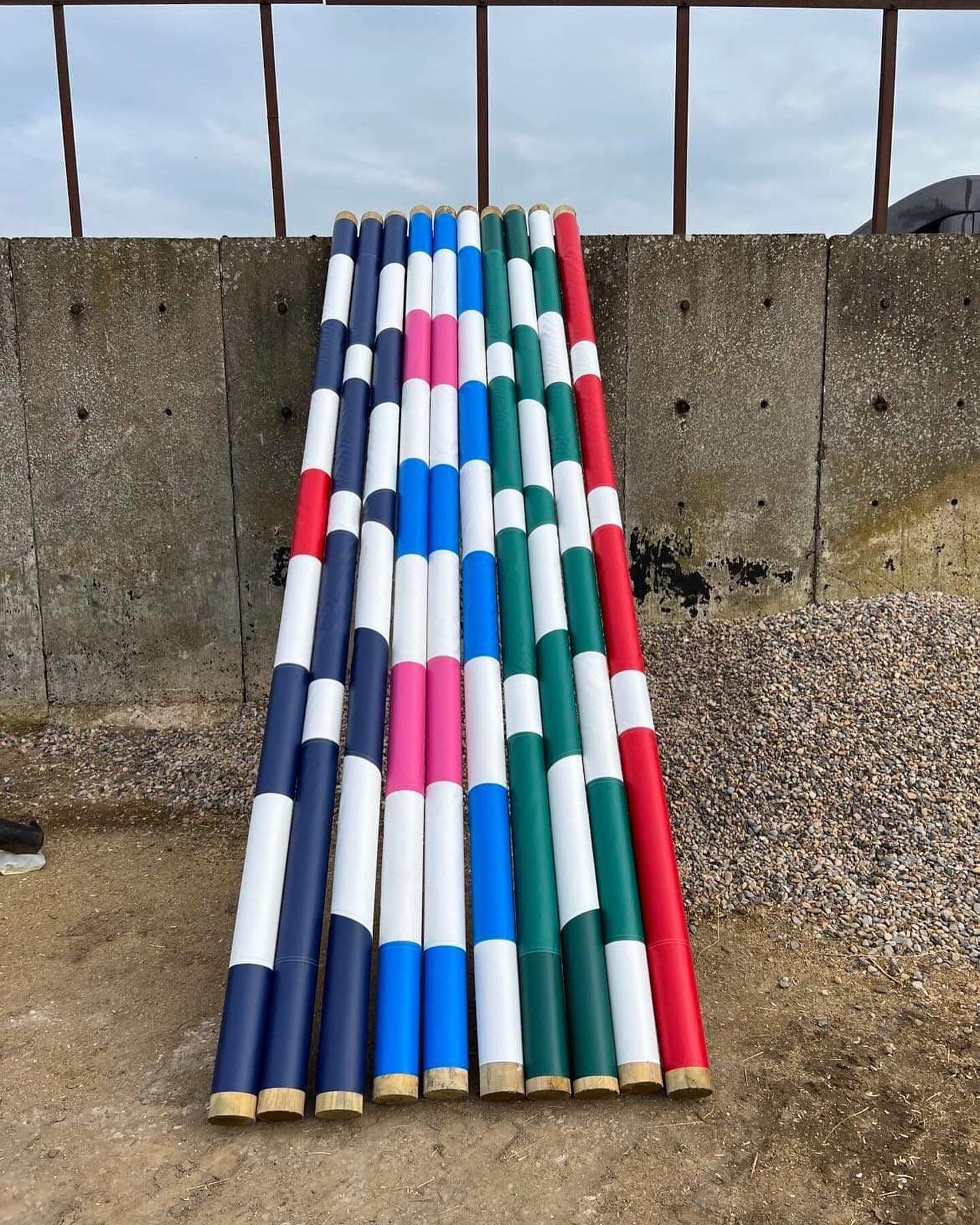 What a brilliant idea from @wfracingltd , pvc jump pole covers, saves so much time on paining, protects the wood, have any colour combination you want, easy to clean and look super smart at the same time!! 
Also a great way to jazz up old poles too&h