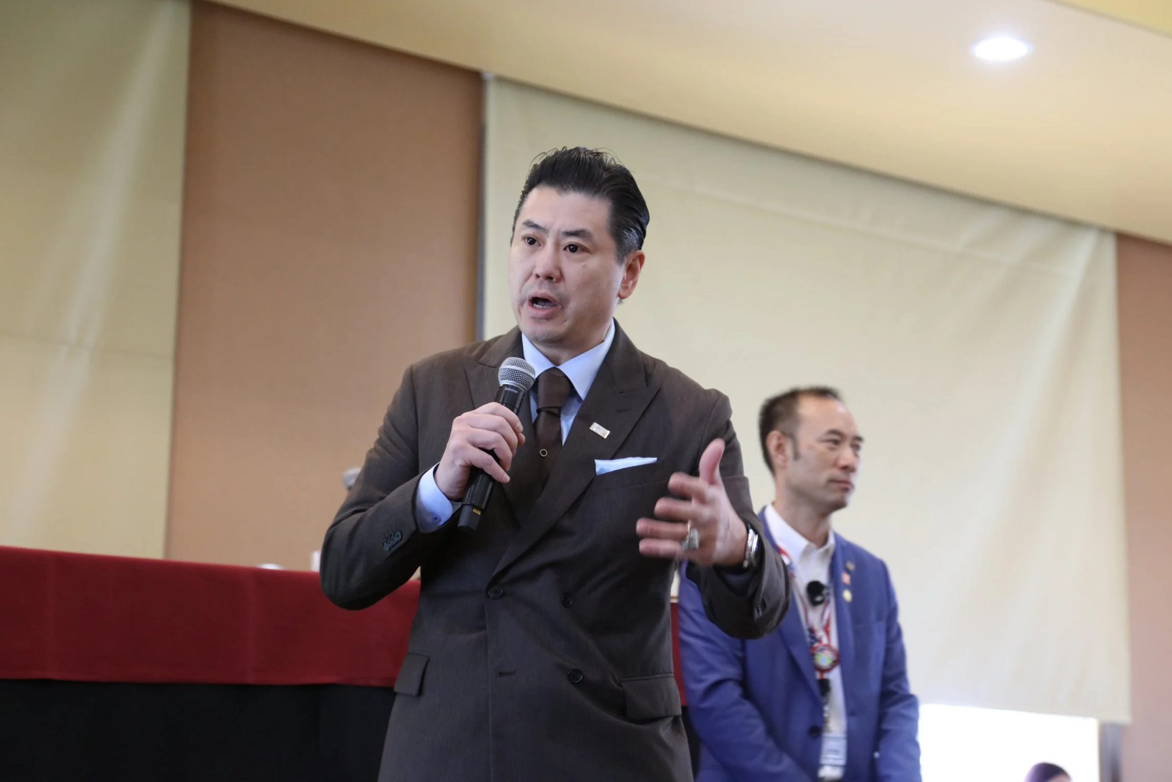 AAEDE's 15th Annual Job & Career Fair — Guest speakers Vinh T. Ngo of Monterey Park and Bank of America and Paul P. Cheng of the City of Arcadia share their unique insights.