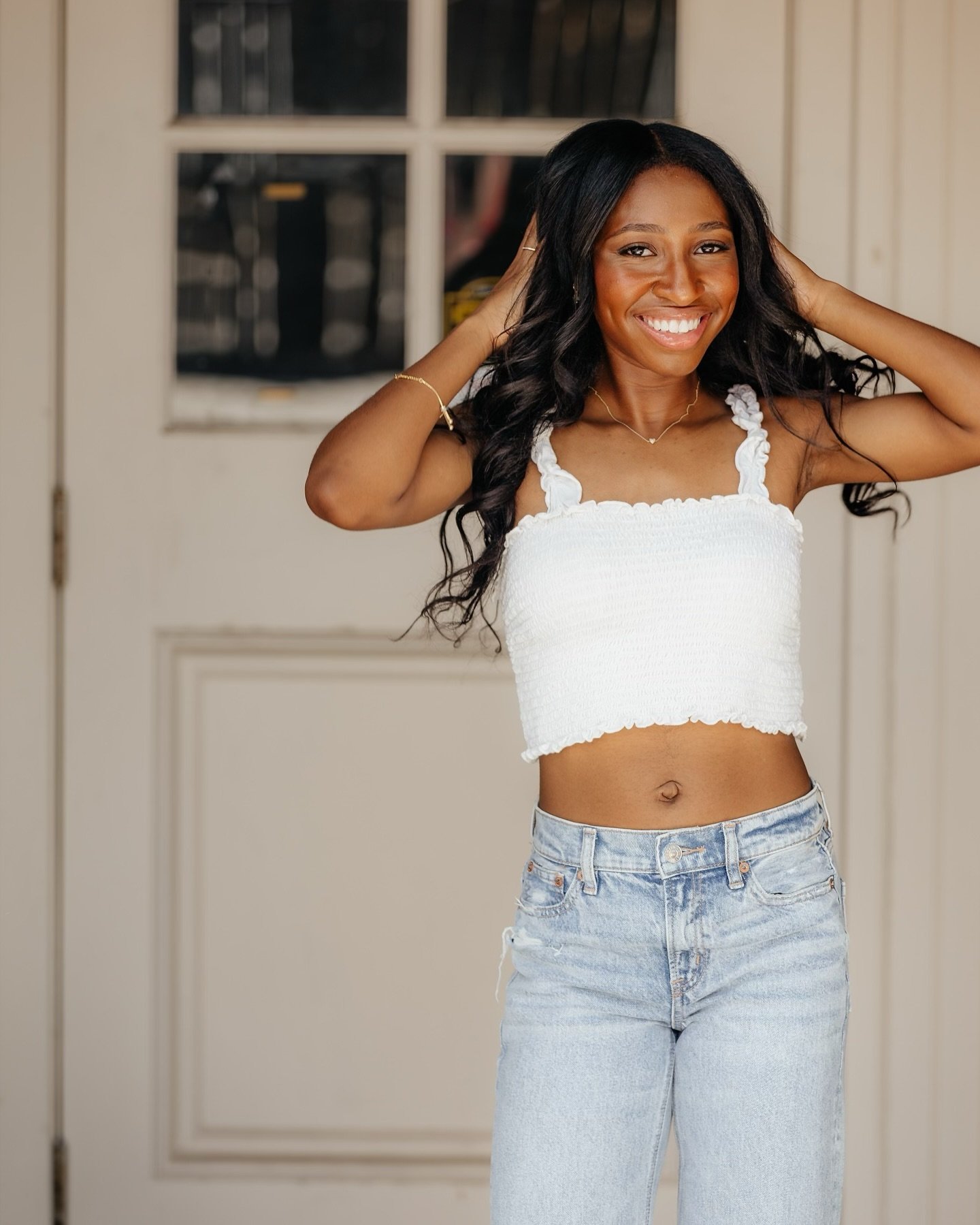 It&rsquo;s senior time!!! 🤩🤩 These are just the beginning of this beautiful senior session at Mercer University&mdash; look out for more! 
&bull;
&bull;
&bull;
#austynseitzphotography #seniorphotographer #georgiaphotographer #seniorpictures #senior