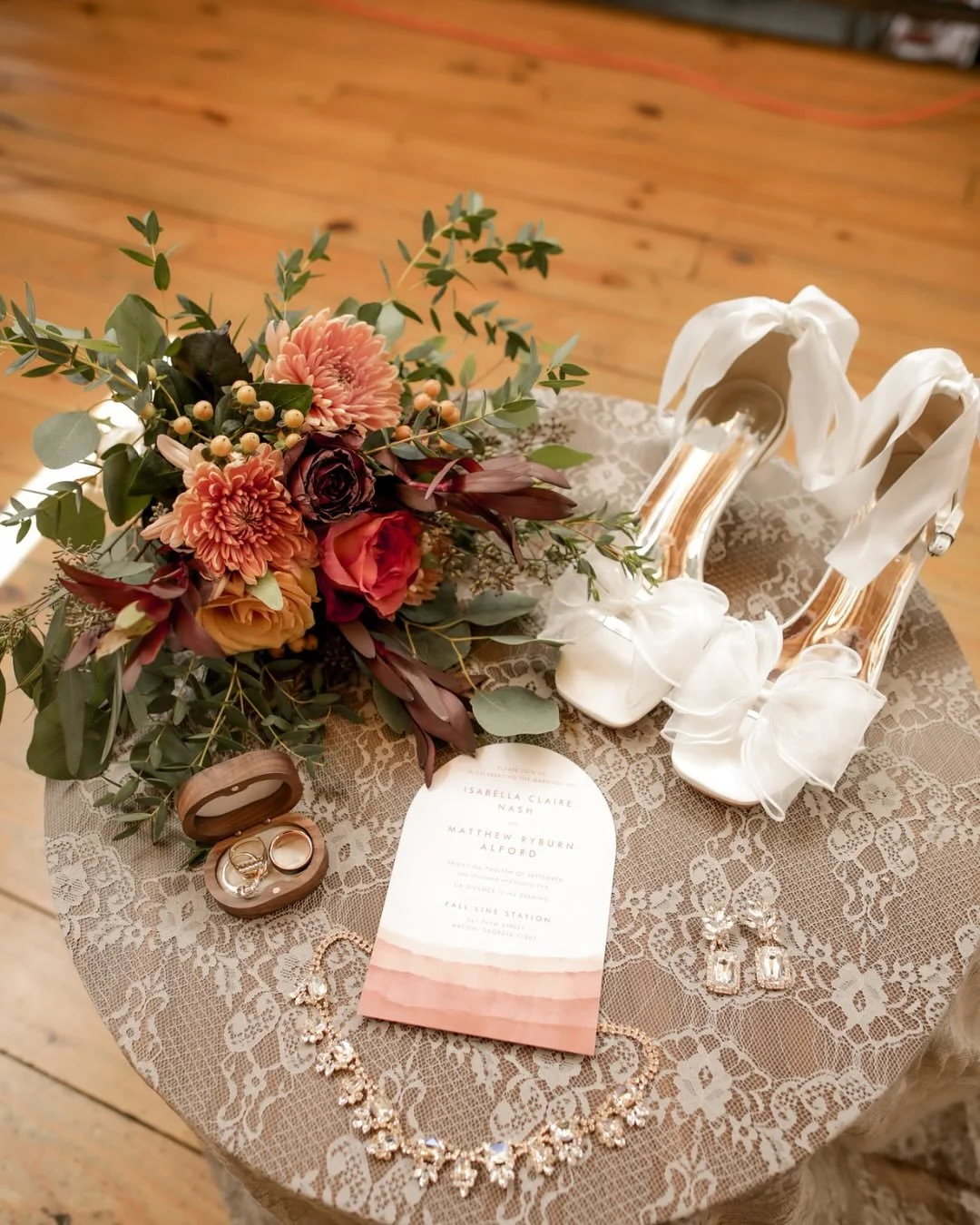 the details ✨

&bull;
&bull;

#weddingphotographer #engagementphotographer #couplesphotographer #love #engaged #photography #couplesphotography #fallsession #couples #fallphotography #fallwedding #fall2025