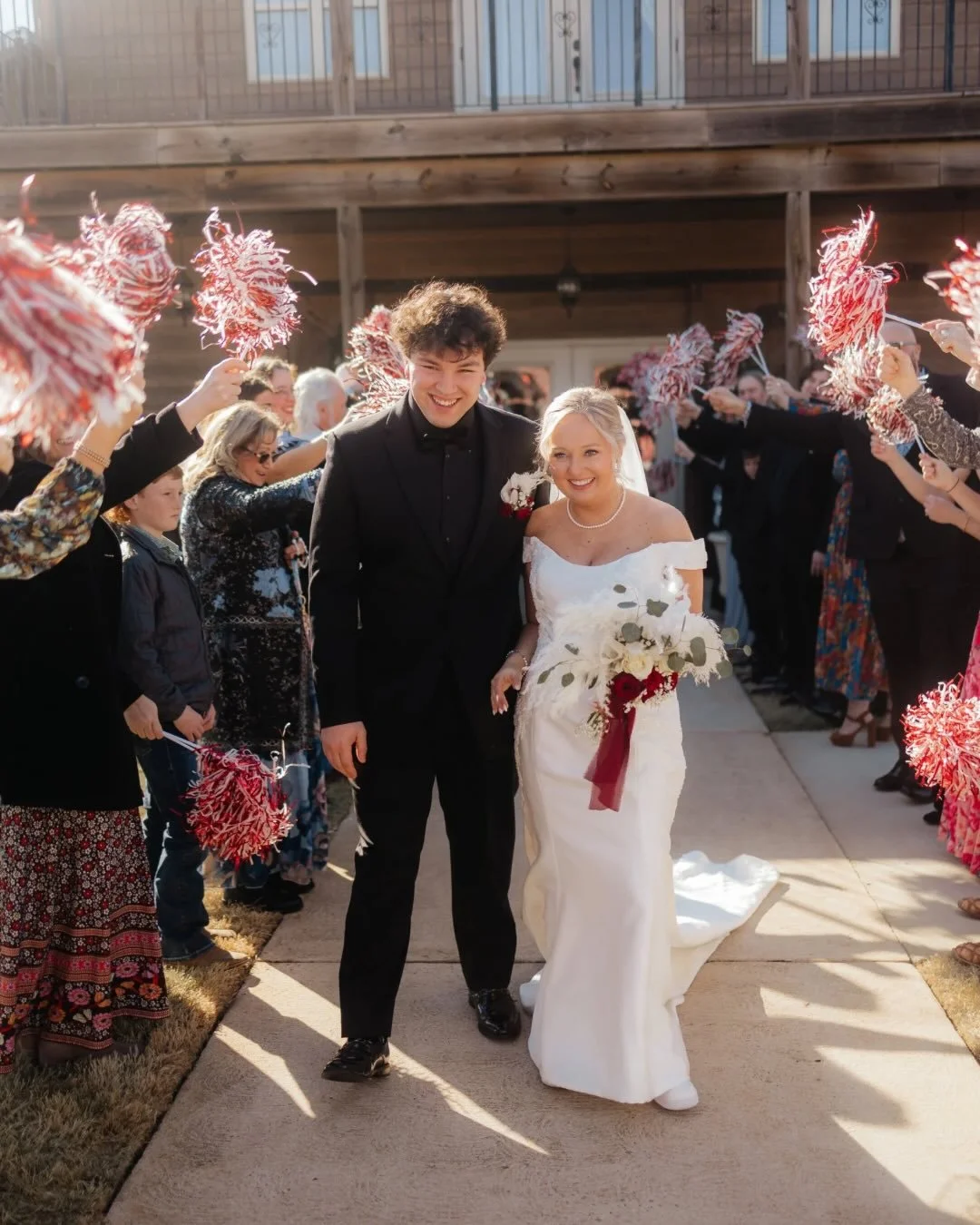 a few sneak peeks to brighten your day 🤩

#georgiaweddingphotographer #wedding #2026bride #weddingphotographer #photography