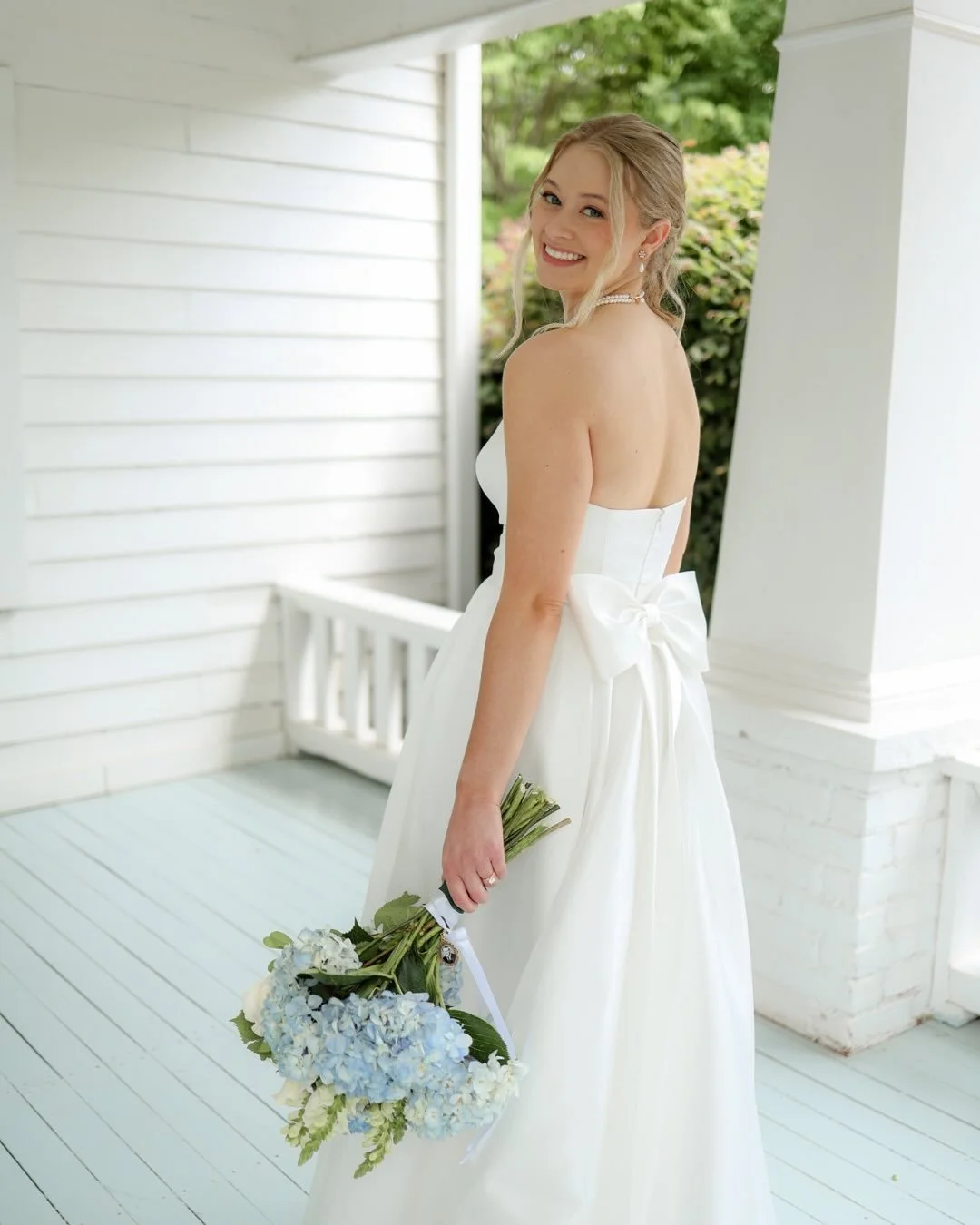 had to take a moment to share these stunning photos of Molly from her and Ryan&rsquo;s wedding day 😍

#weddingphotographer #weddingphotography #couplesphotographer #bride #photography