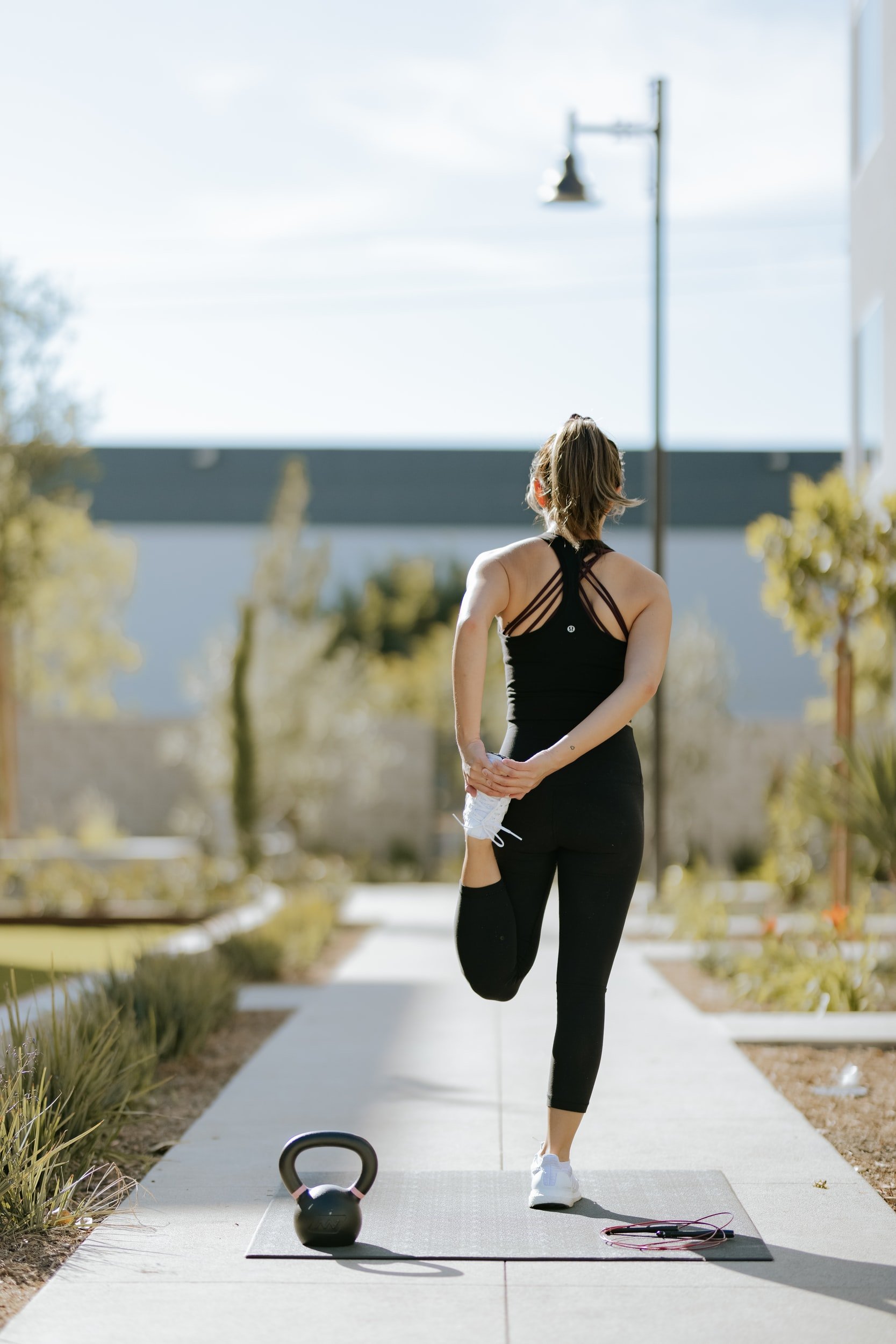 Why should you stretch your muscles and what’s the best way to do it?