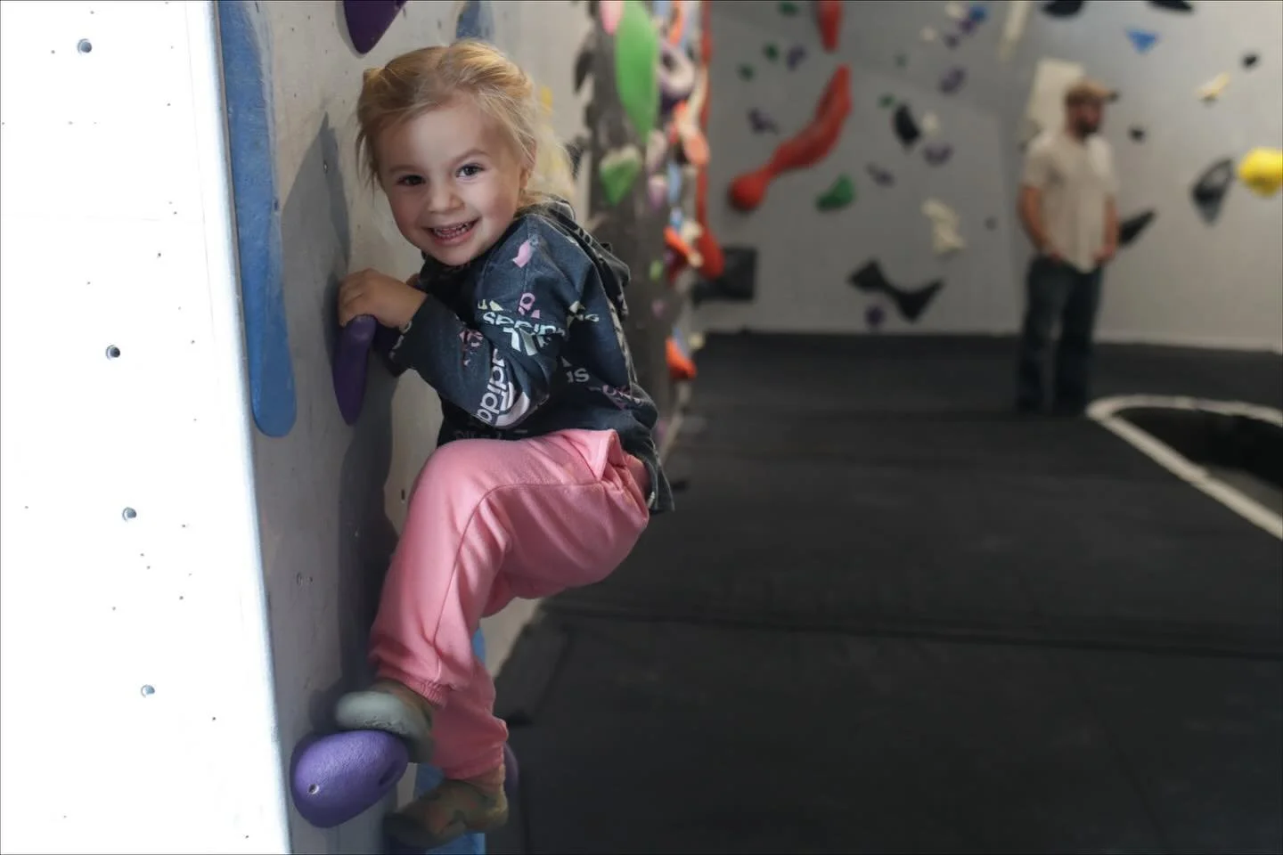 Thank you to everyone who came out for Storytime N Climb! We had a blast with Abby from the @jesuplibrary! 
Check out their calendar for more upcoming programs. 

Next Storytime N Climb is on December 13th! See you there 🌟