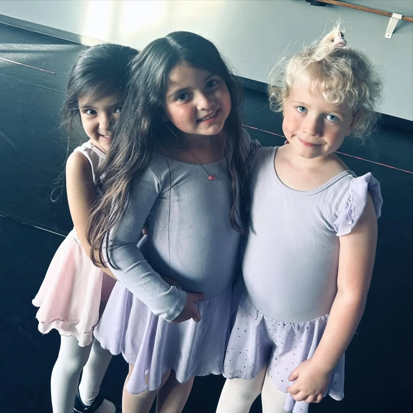 Little hearts, happy feet 💗🩰☺️

#thedancestudionetwork #friscodancestudio #discovertheartistwithin #passionartistrydance #tinydancers