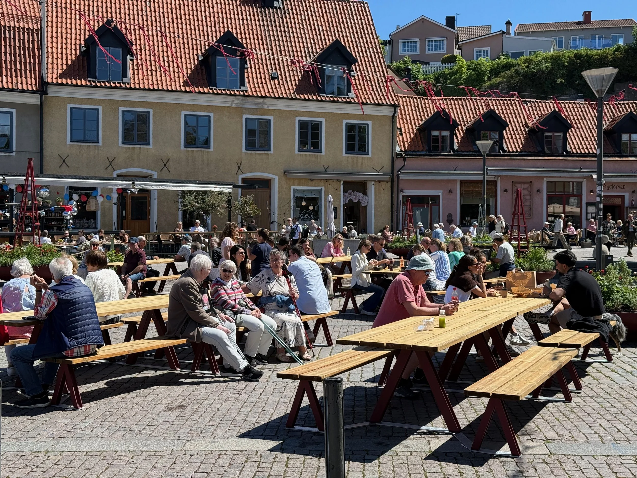 The Main square is very popular during sunny days, now with more free seating