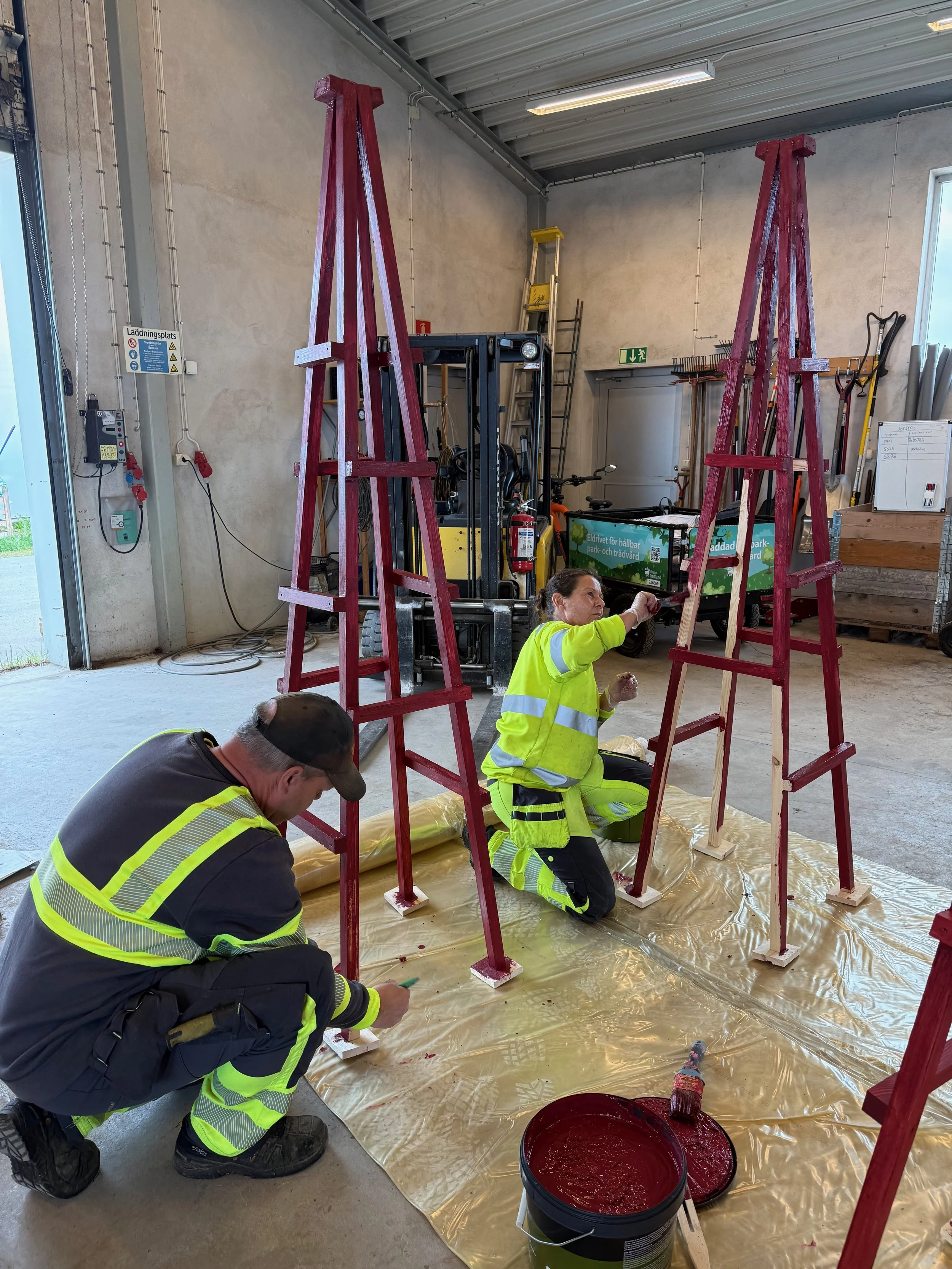 Painting the trellises