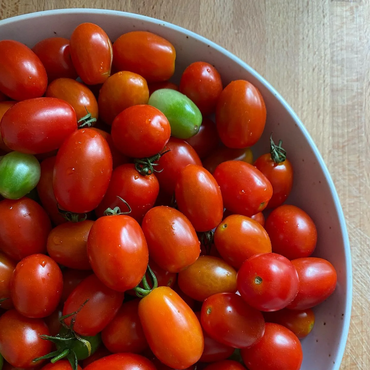 There are few things like a late summer tomato 🍅 🌞 
Many times in the kitchen it&rsquo;s less about the recipe, and more about giving one ingredient the room it needs to shine. Being able to eat a late-Summer tomato grown in your own garden is some