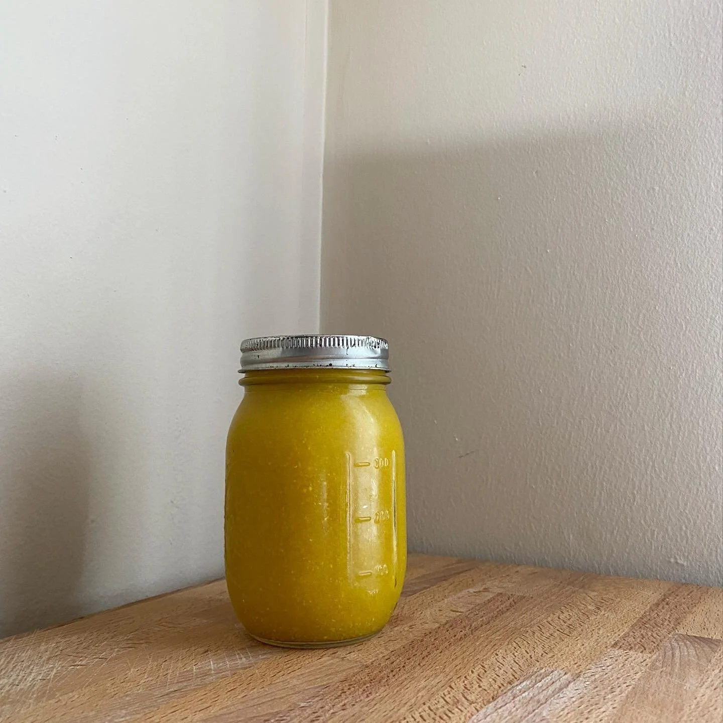 While I&rsquo;m not ready for Summer to end or to give up golden hours on the beach, I am ready to start making more soups and broths &amp; this Golden Broth makes for a perfect building block for any soup or noodle dish. 

Whats inside:
Miso
Turmeri