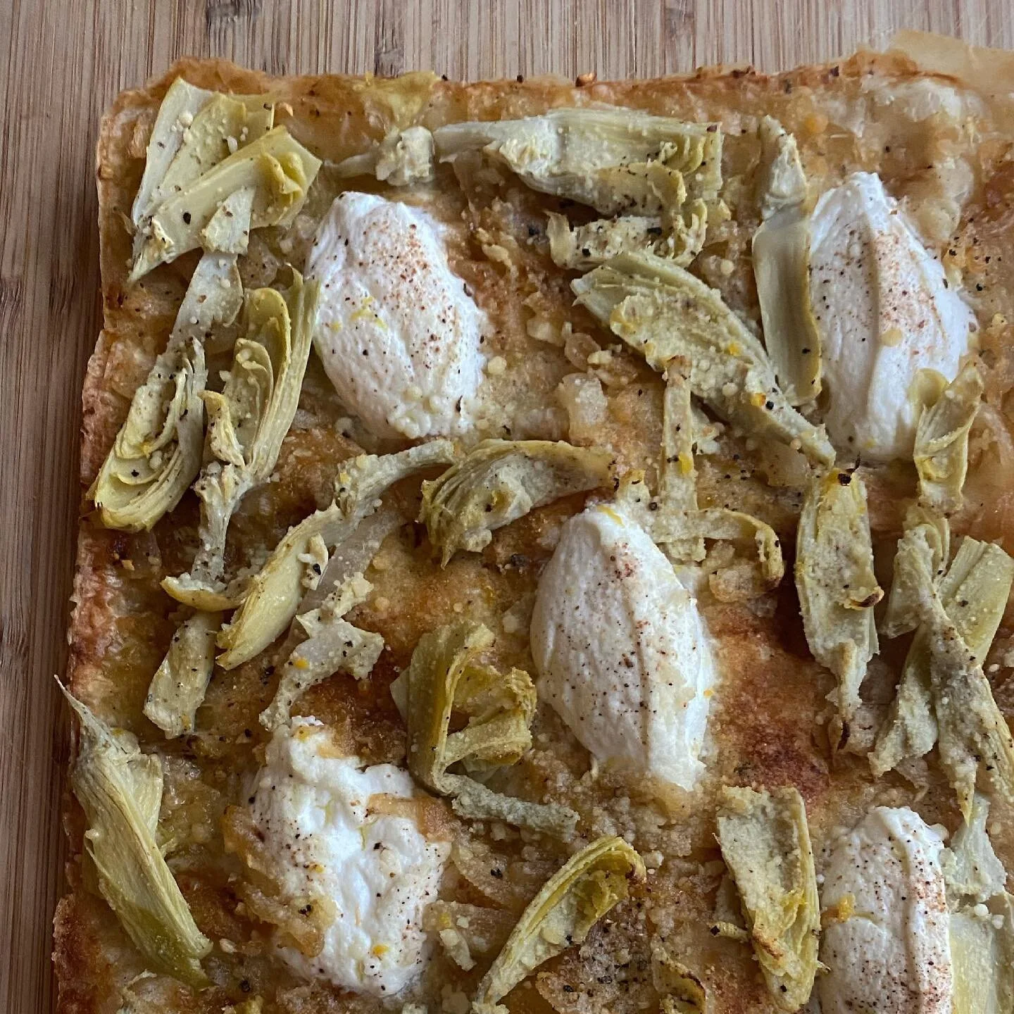 You asked for it! More Phyllo!
🍋
Phyllo dough is one of my favorite bases to work with. It&rsquo;s so flaky &amp; crispy and can work with savory or sweet ingredients. It&rsquo;s especially perfect for when you need a quick dinner or plate to bring 