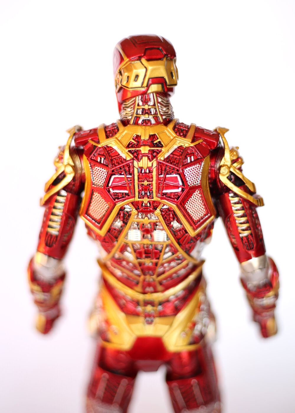 Crazy Toys Iron Man Bones Mark 41 Retro Version back