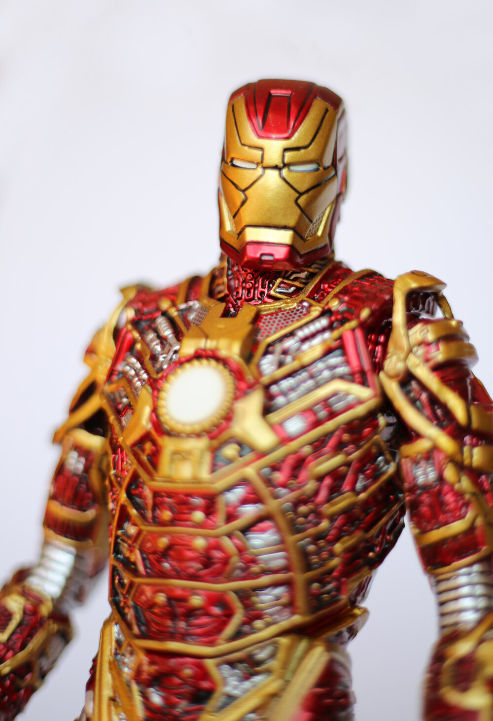 Crazy Toys Iron Man Bones Mark 41 Retro Version dynamic torso