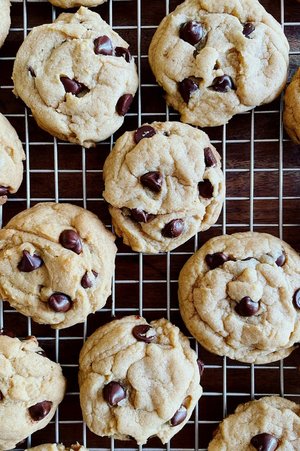 Chewy Chocolate Chip Cookies. - Harvest & Nourish